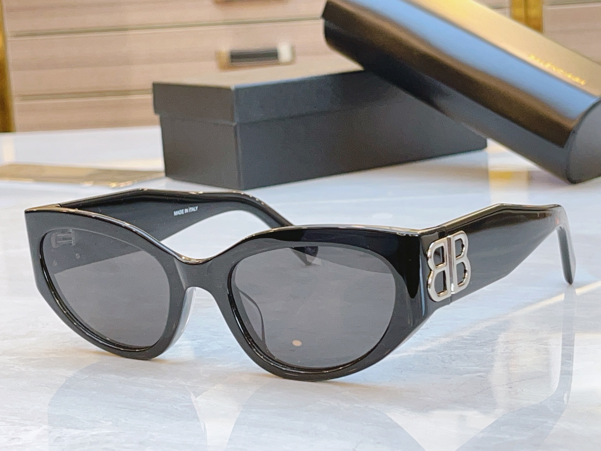，【BALENCIAG*】巴黎*世家新款太阳镜，MODEL：BB0324SK，SIZE：66口16-14
