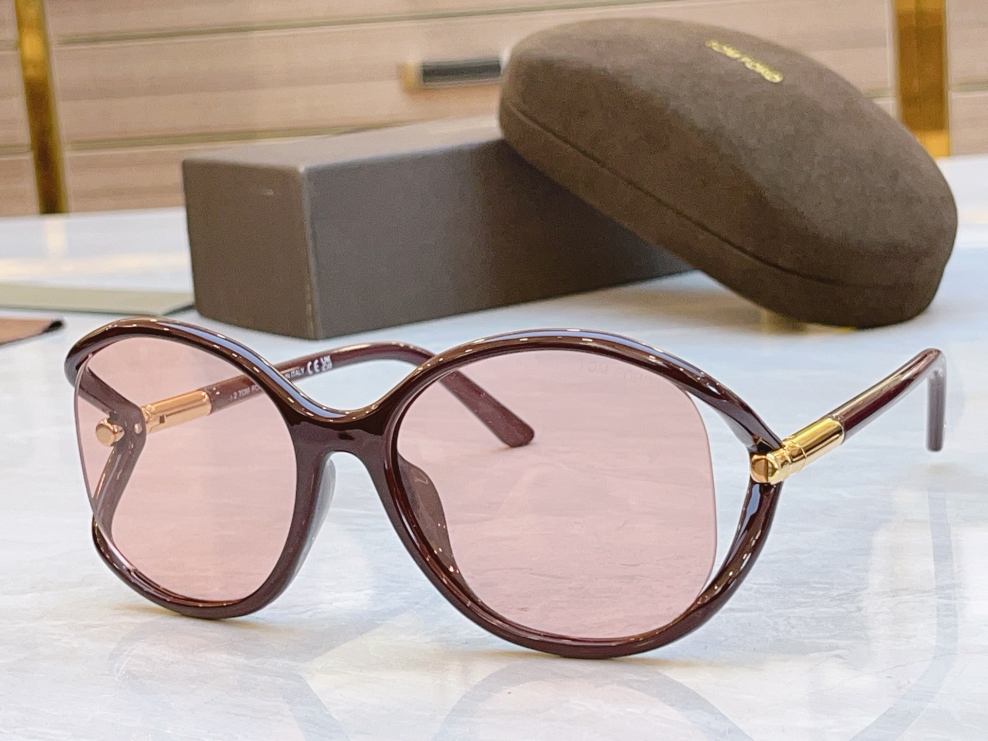 ，【TOM FOR*】汤姆*福特新款太阳镜🕶️，MODEL：FT 1090，SIZE：59口18-120