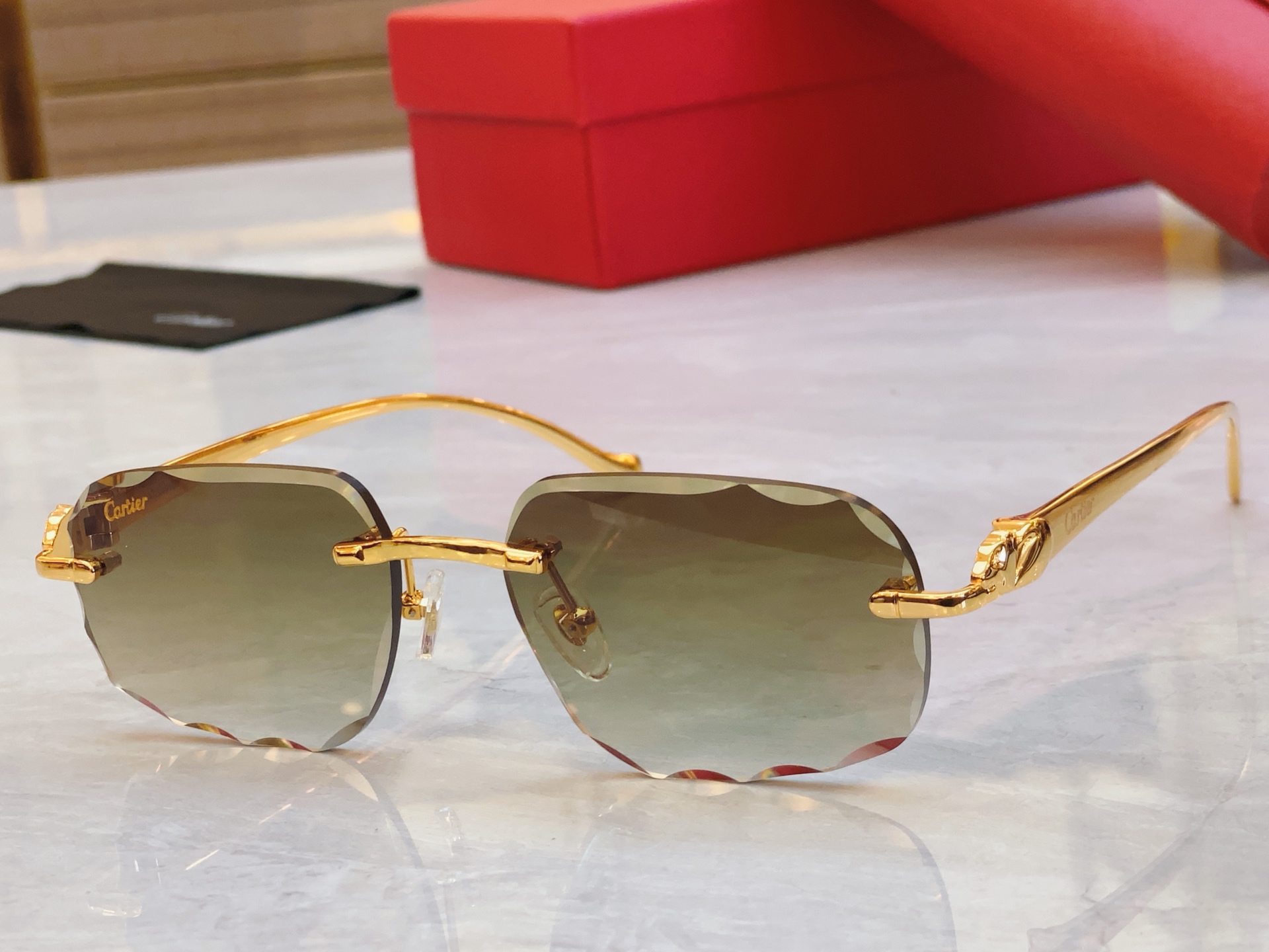 ，【CARTIE*】卡地*亚新款太阳镜，CT9722O，size56口17-130