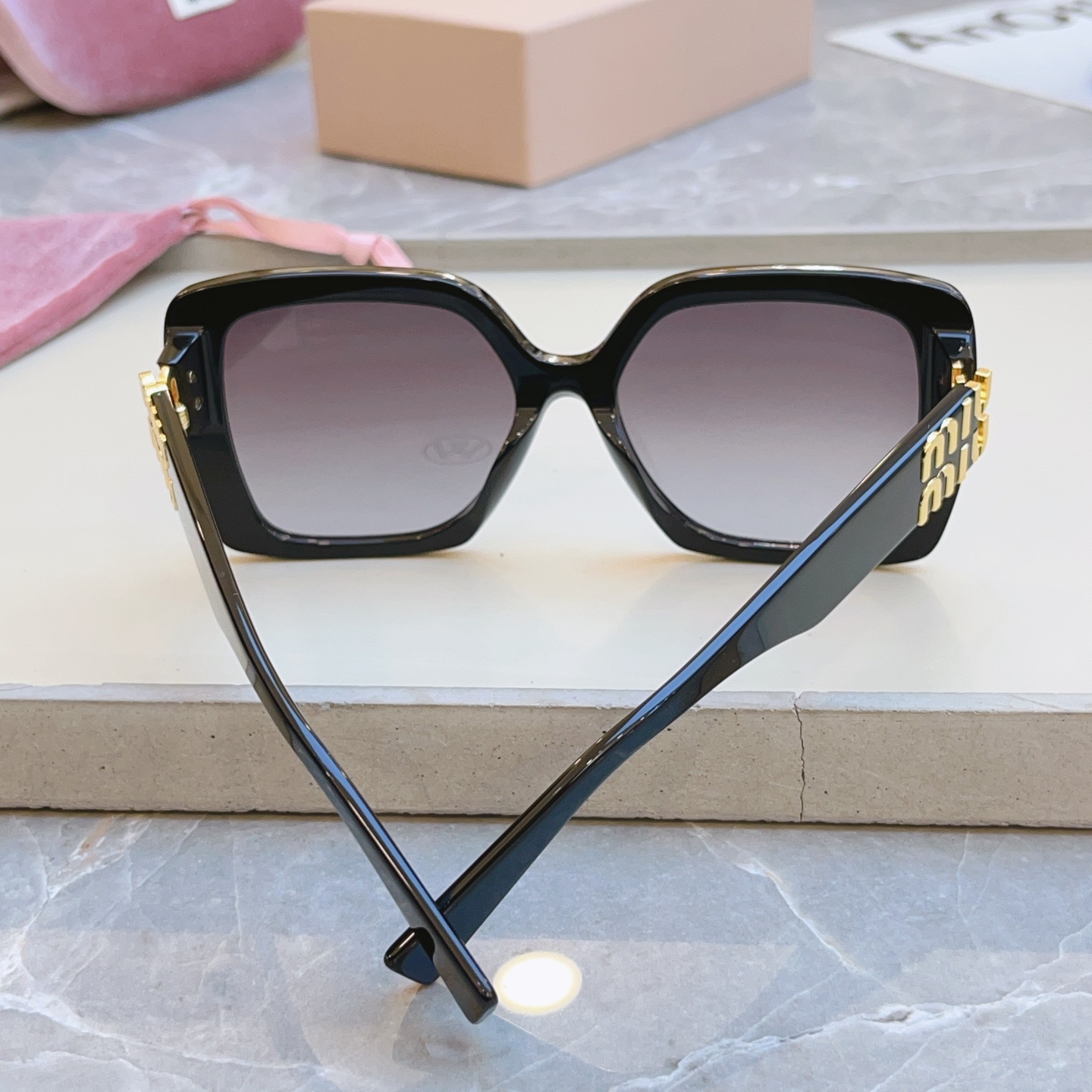 ，【MIUMI*】缪*缪新款太阳镜🕶️，Mod:SMU 10Y，高版本✨SIZE:56口17-135