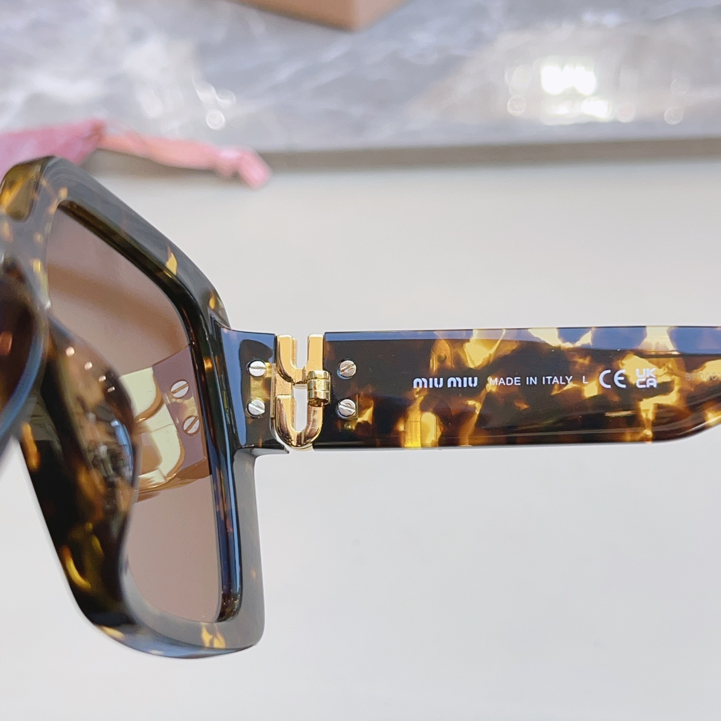 ，【MIUMI*】缪*缪新款太阳镜🕶️，ModSMU 10Y，高版本✨SIZE56口17-135