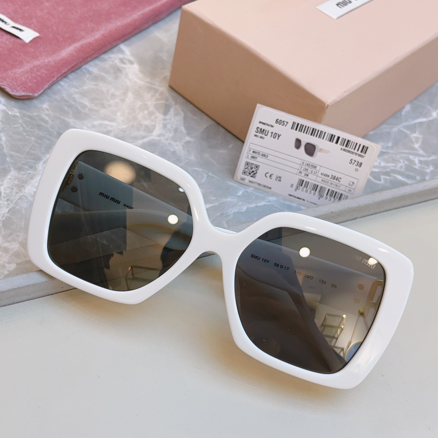 ，【MIUMI*】缪*缪新款太阳镜🕶️，Mod:SMU 10Y，高版本✨SIZE:56口17-135