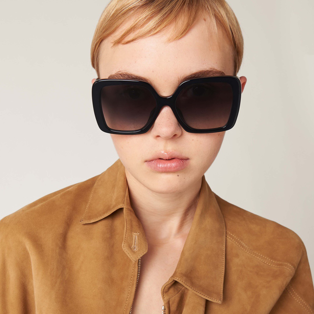 ，【MIUMI*】缪*缪新款太阳镜🕶️，ModSMU 10Y，高版本✨SIZE56口17-135