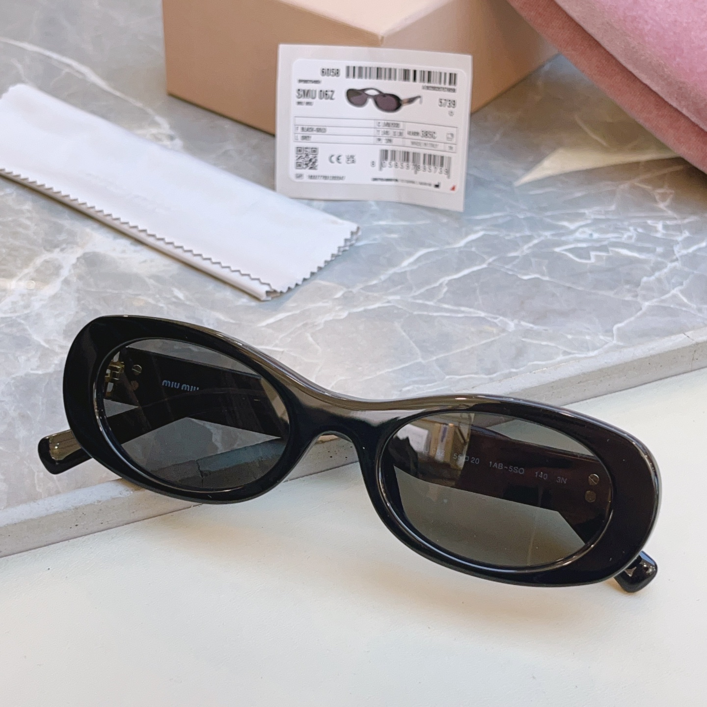 ，【MIUMI*】缪*缪新款太阳镜🕶️，ModSMU 06Z，高版本✨SIZE55口20-140
