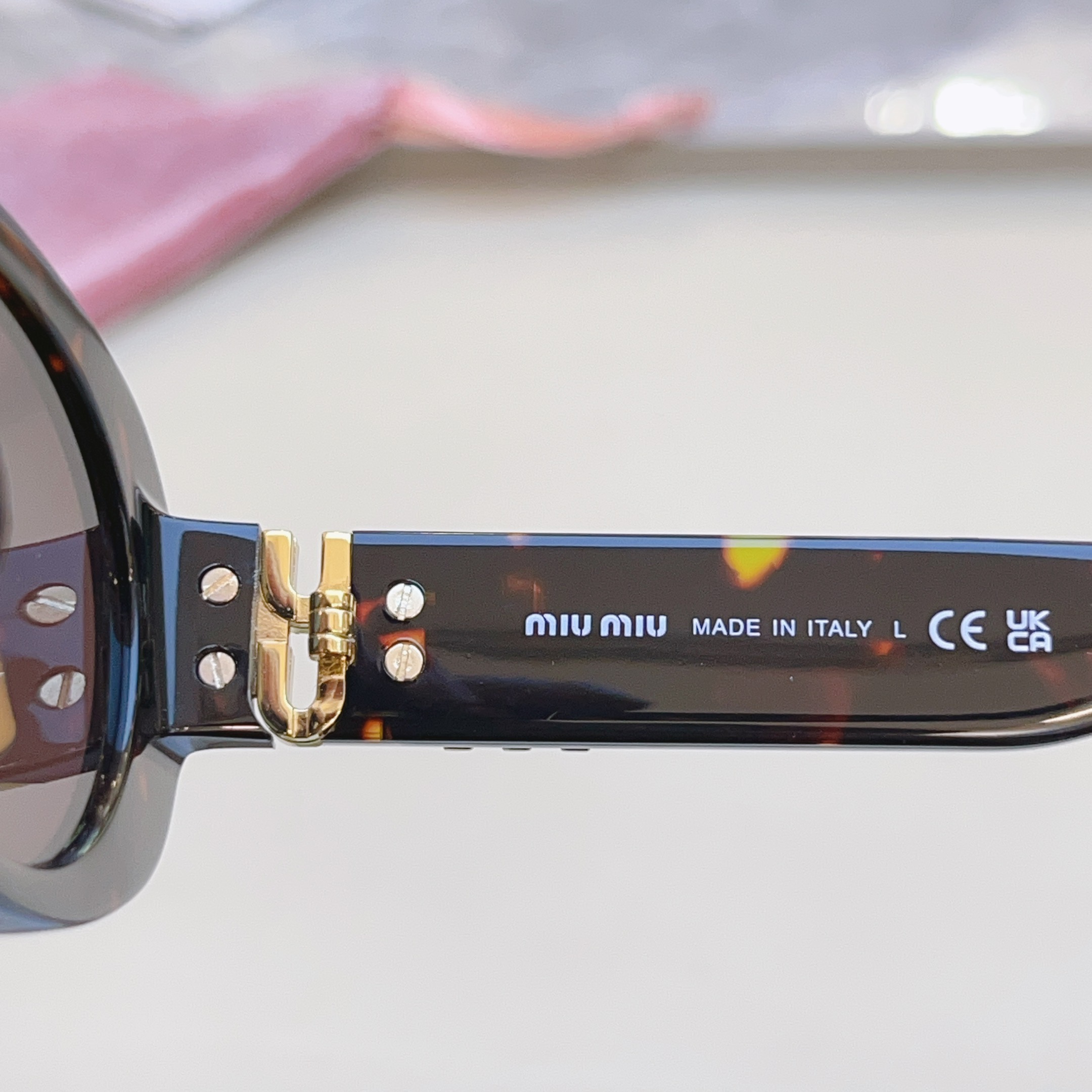 ，【MIUMI*】缪*缪新款太阳镜🕶️，ModSMU 06Z，高版本✨SIZE55口20-140