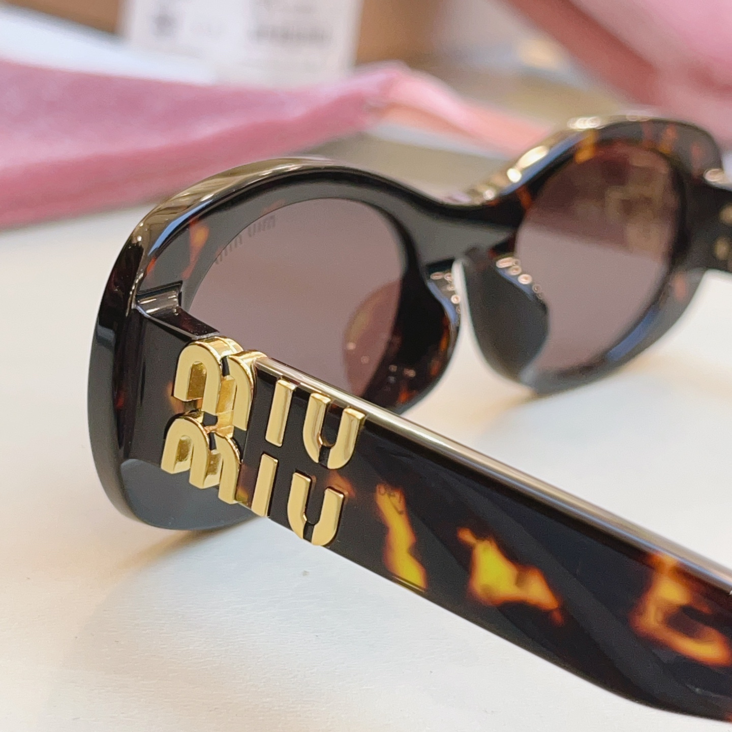 ，【MIUMI*】缪*缪新款太阳镜🕶️，ModSMU 06Z，高版本✨SIZE55口20-140