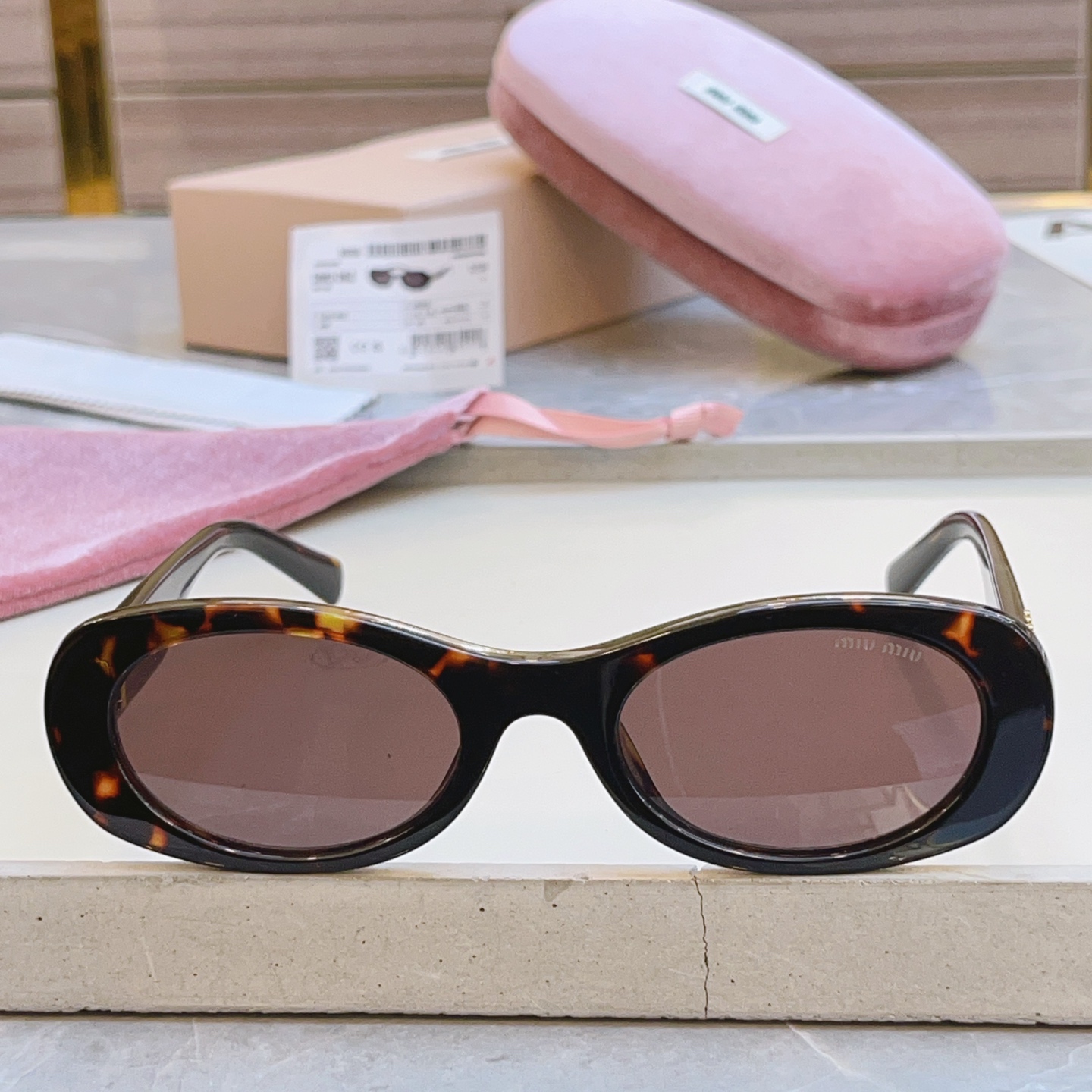 ，【MIUMI*】缪*缪新款太阳镜🕶️，ModSMU 06Z，高版本✨SIZE55口20-140