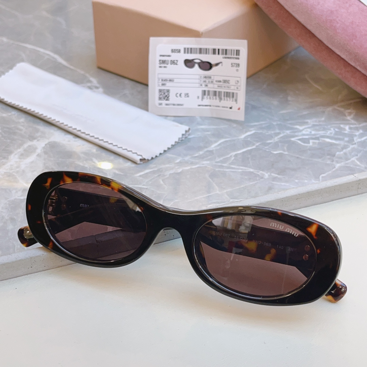 ，【MIUMI*】缪*缪新款太阳镜🕶️，ModSMU 06Z，高版本✨SIZE55口20-140