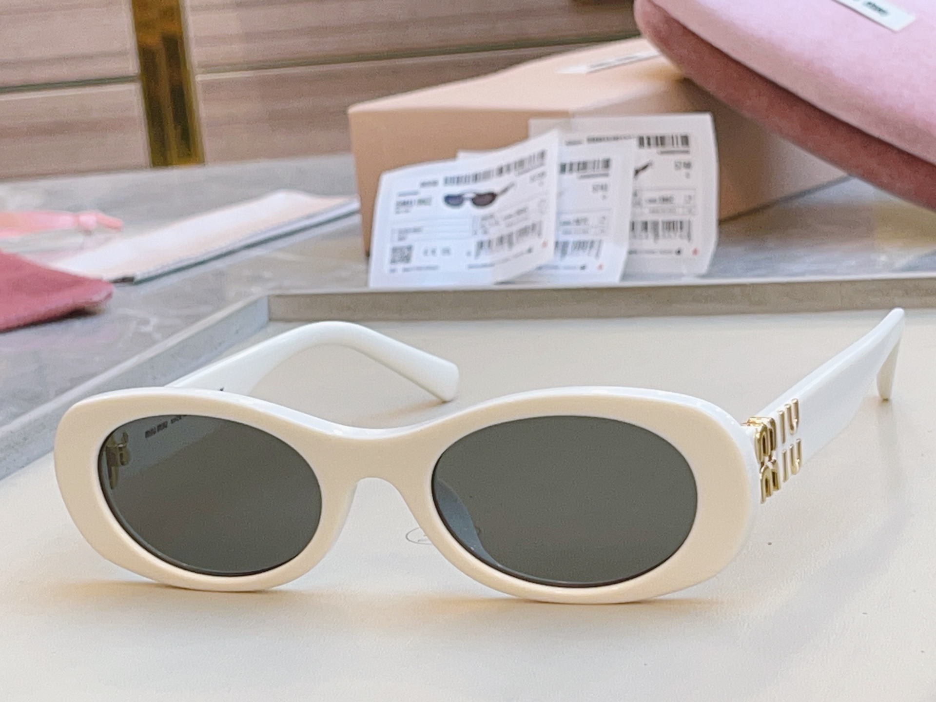 ，【MIUMI*】缪*缪新款太阳镜🕶️，ModSMU 06Z，高版本✨SIZE55口20-140