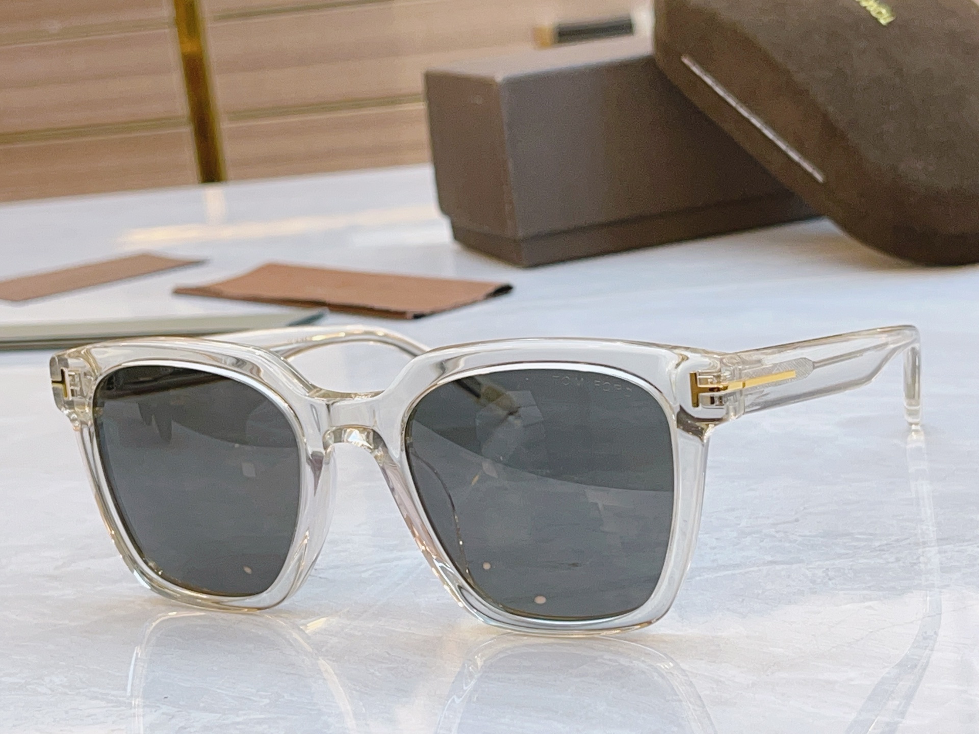 ，【TOM FOR*】汤姆*福特新款太阳镜🕶️，MODEL：TF1162，SIZE：53口22-145