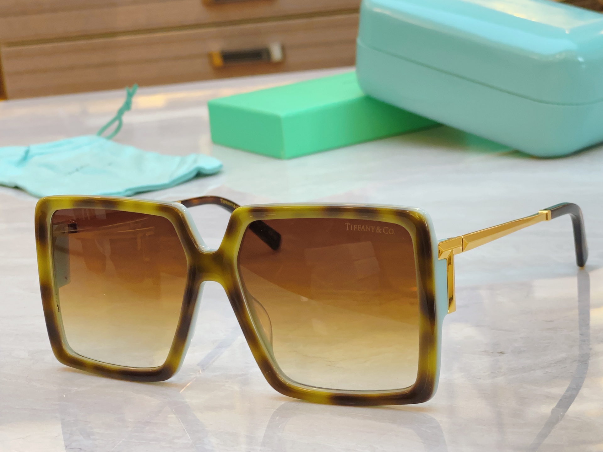 ，【Tiffany & Co.】蒂芙*尼新款太阳镜🕶️，Mod：TF4212，Size：59口17-13