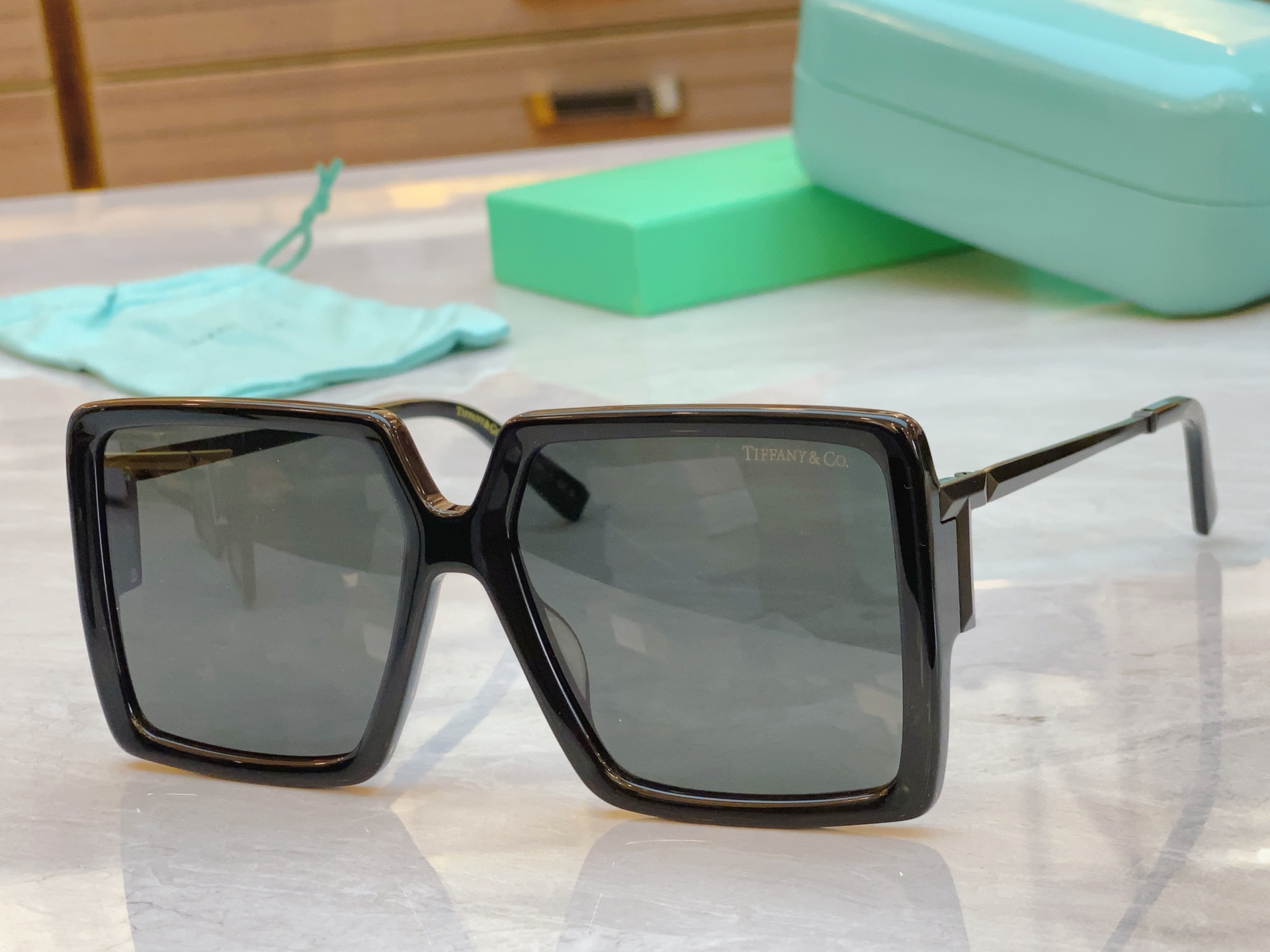 ，【Tiffany & Co.】蒂芙*尼新款太阳镜🕶️，Mod：TF4212，Size：59口17-13