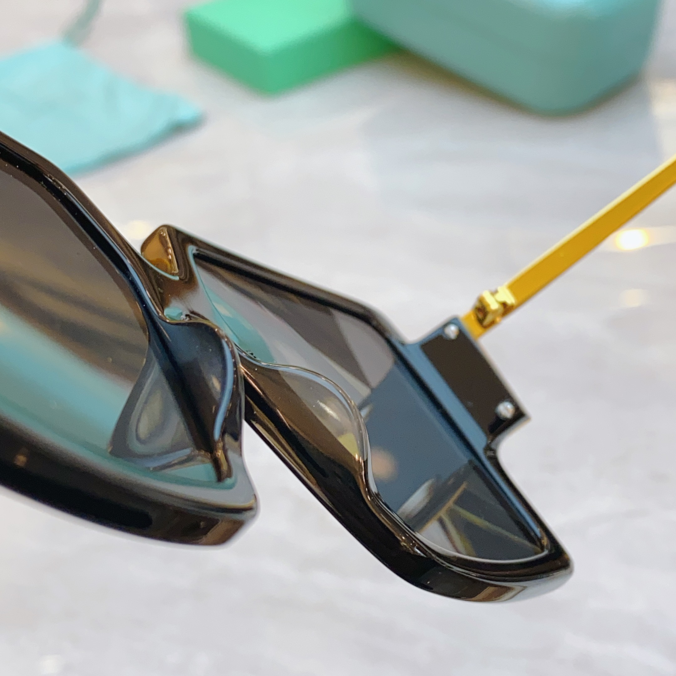 ，【Tiffany & Co.】蒂芙*尼新款太阳镜🕶️，Mod：TF4212，Size：59口17-13