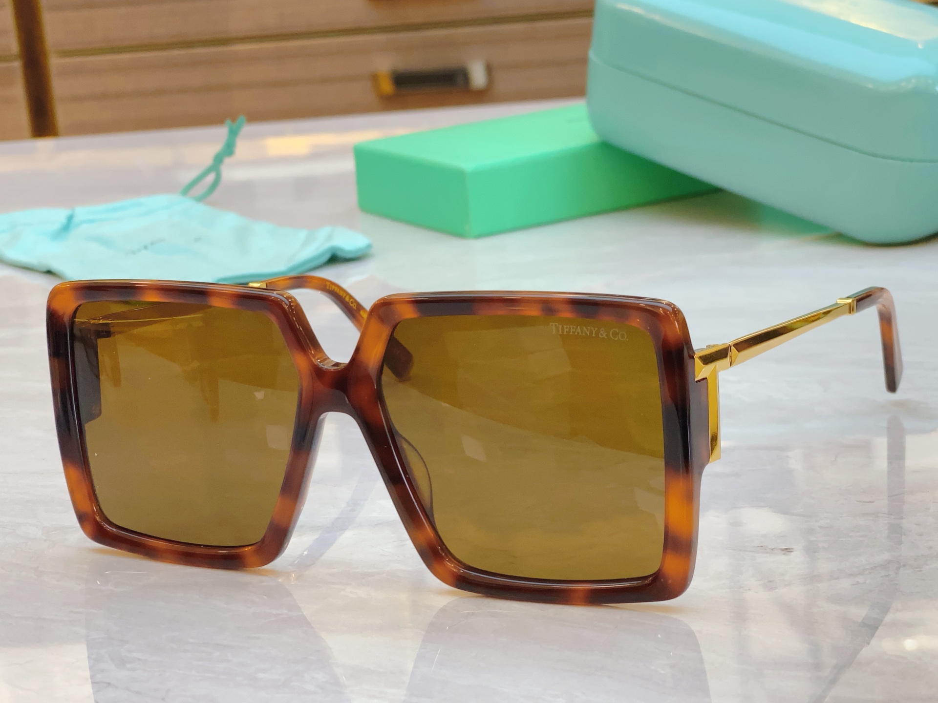 ，【Tiffany & Co.】蒂芙*尼新款太阳镜🕶️，Mod：TF4212，Size：59口17-13