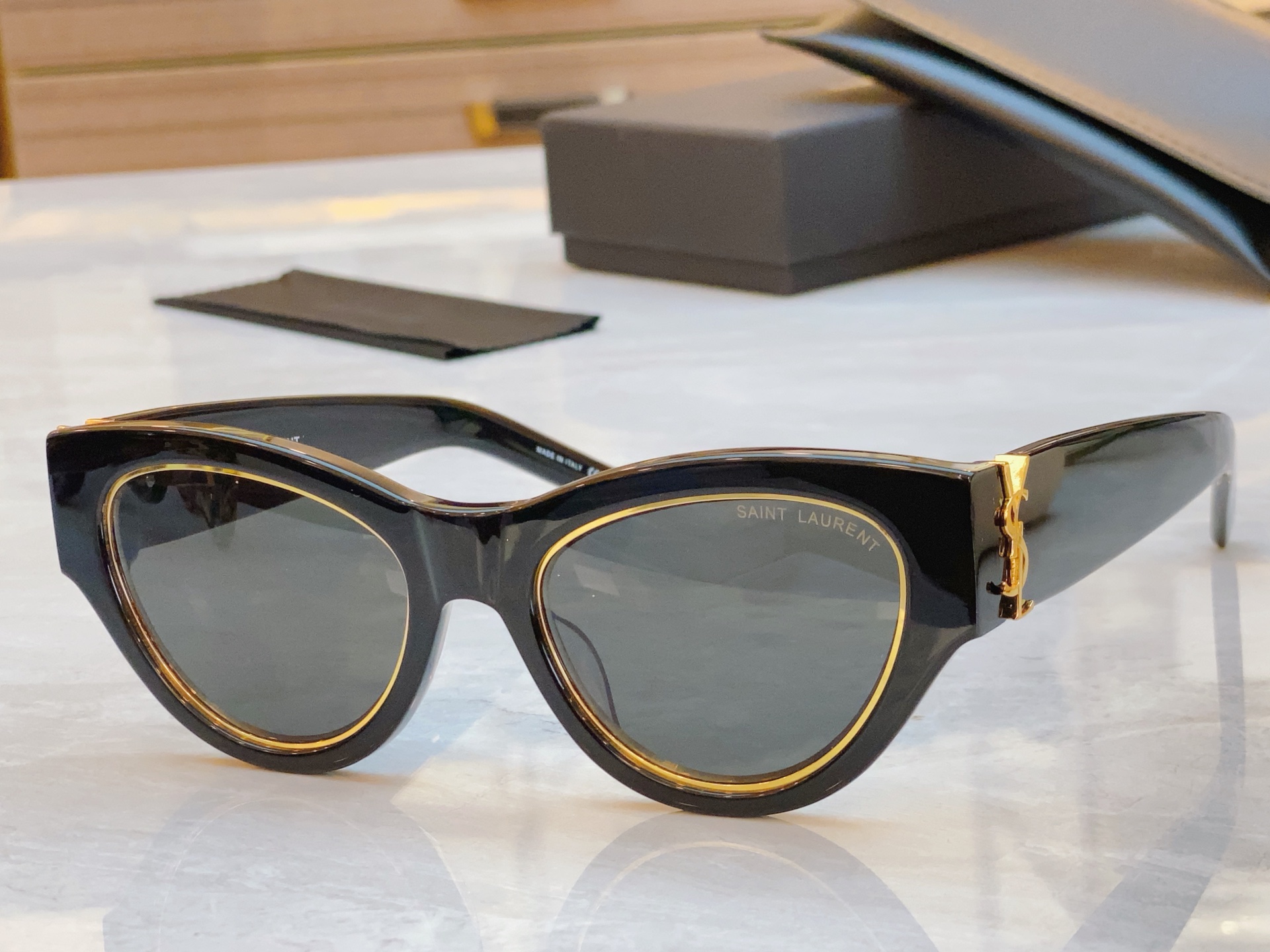 ，【SAINT LAUREN*】圣罗*兰新款眼镜架。MODEL：SL M94D，SIZE：53口21-1
