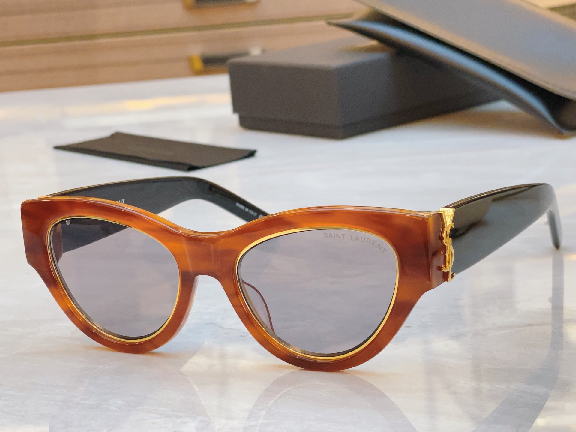 ，【SAINT LAUREN*】圣罗*兰新款眼镜架。MODEL：SL M94D，SIZE：53口21-1