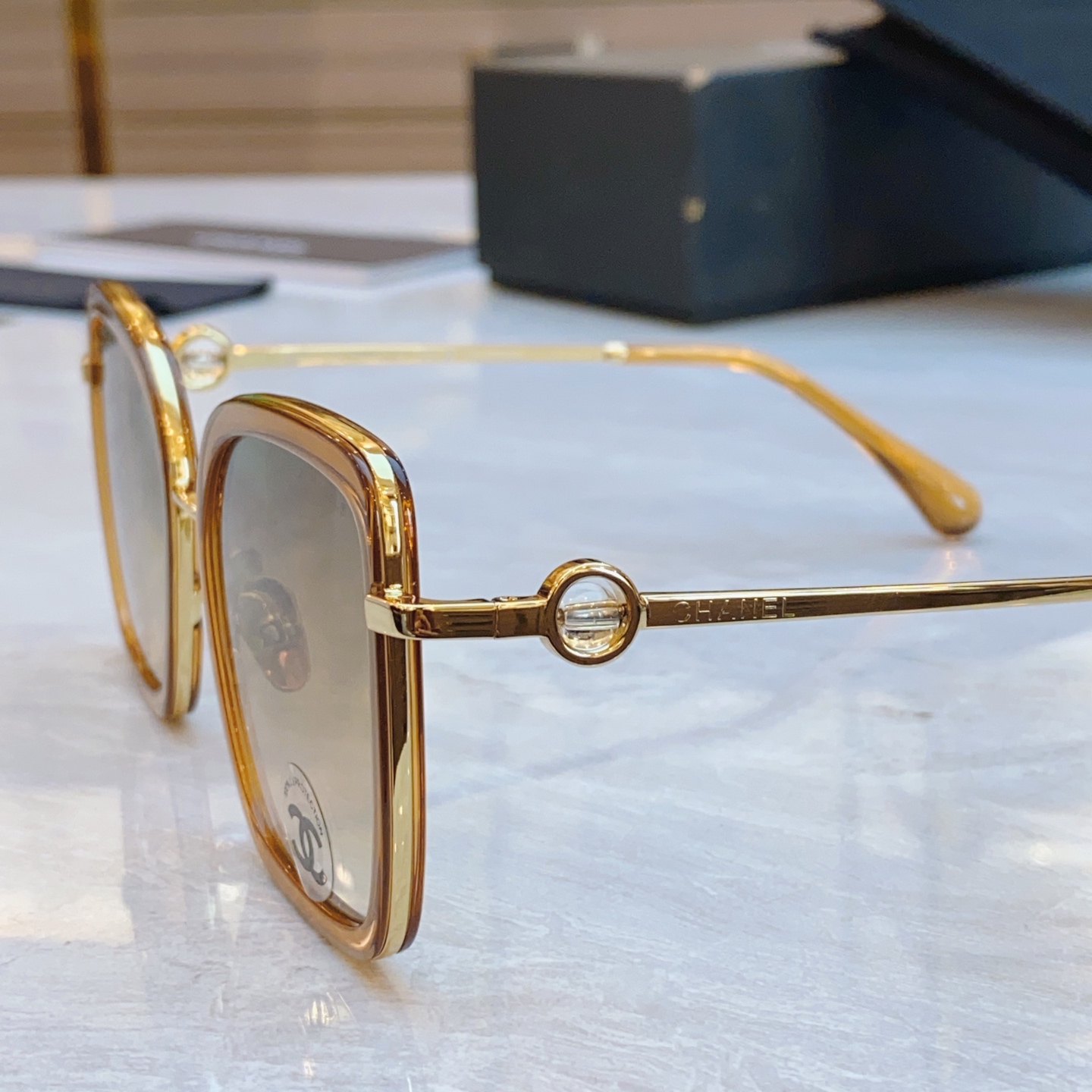 ，【CHANE*】香奈*儿新款太阳镜🕶️，MODEL：CH2222，SIZE：54口20-142