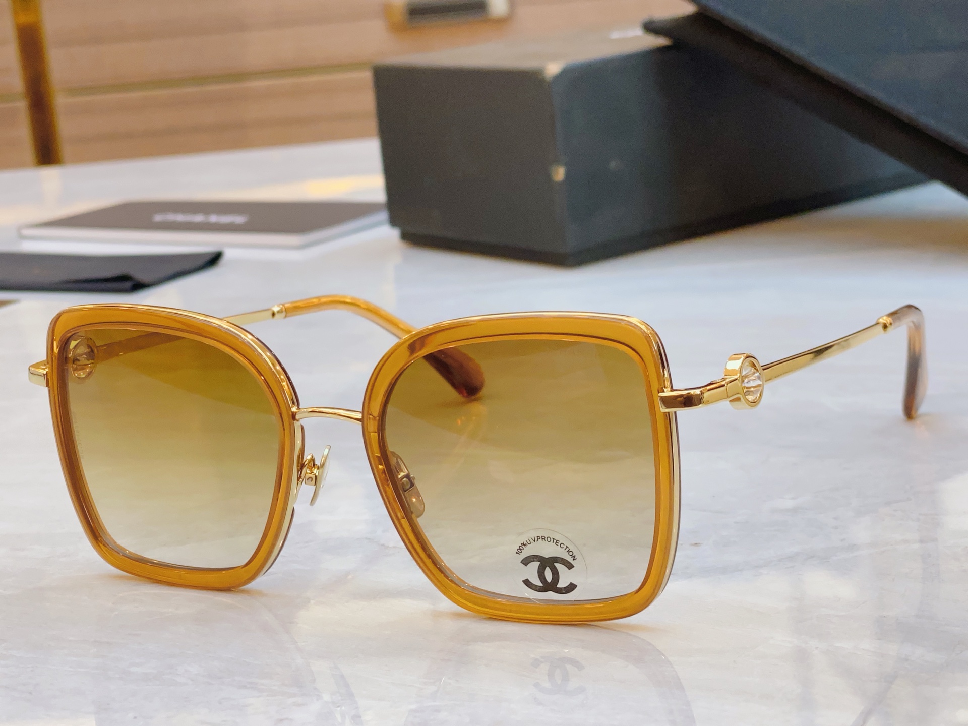 ，【CHANE*】香奈*儿新款太阳镜🕶️，MODEL：CH2222，SIZE：54口20-142