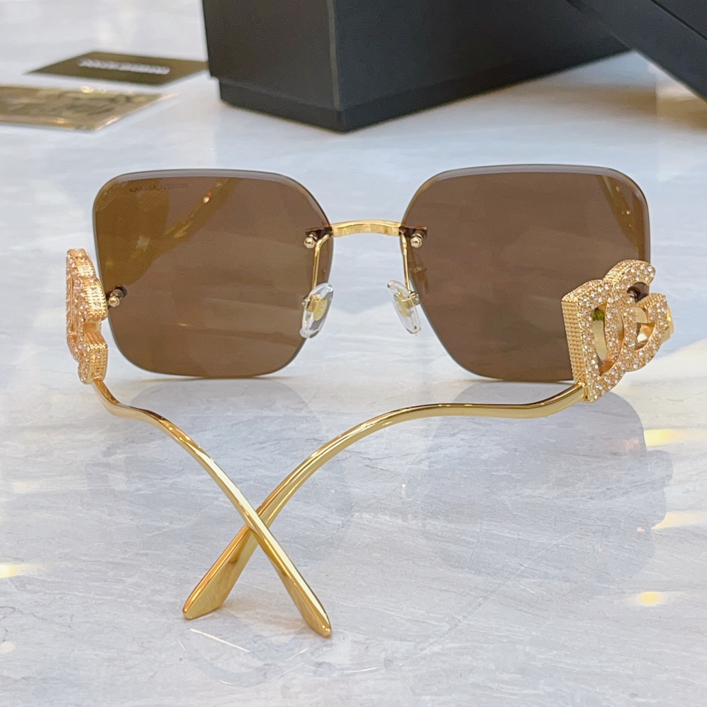 ，【DOLCE & GABBAN*】D*G新款太阳镜，MODEL：DG6661，SIZE：59口16-1