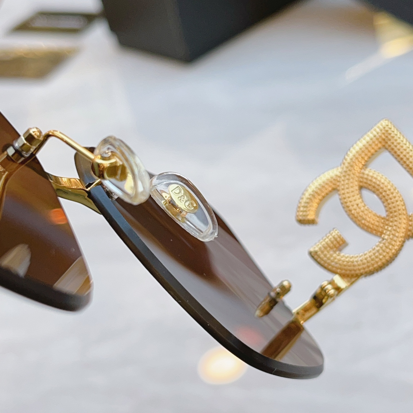 ，【DOLCE & GABBAN*】D*G新款太阳镜，MODEL：DG6661，SIZE：59口16-1
