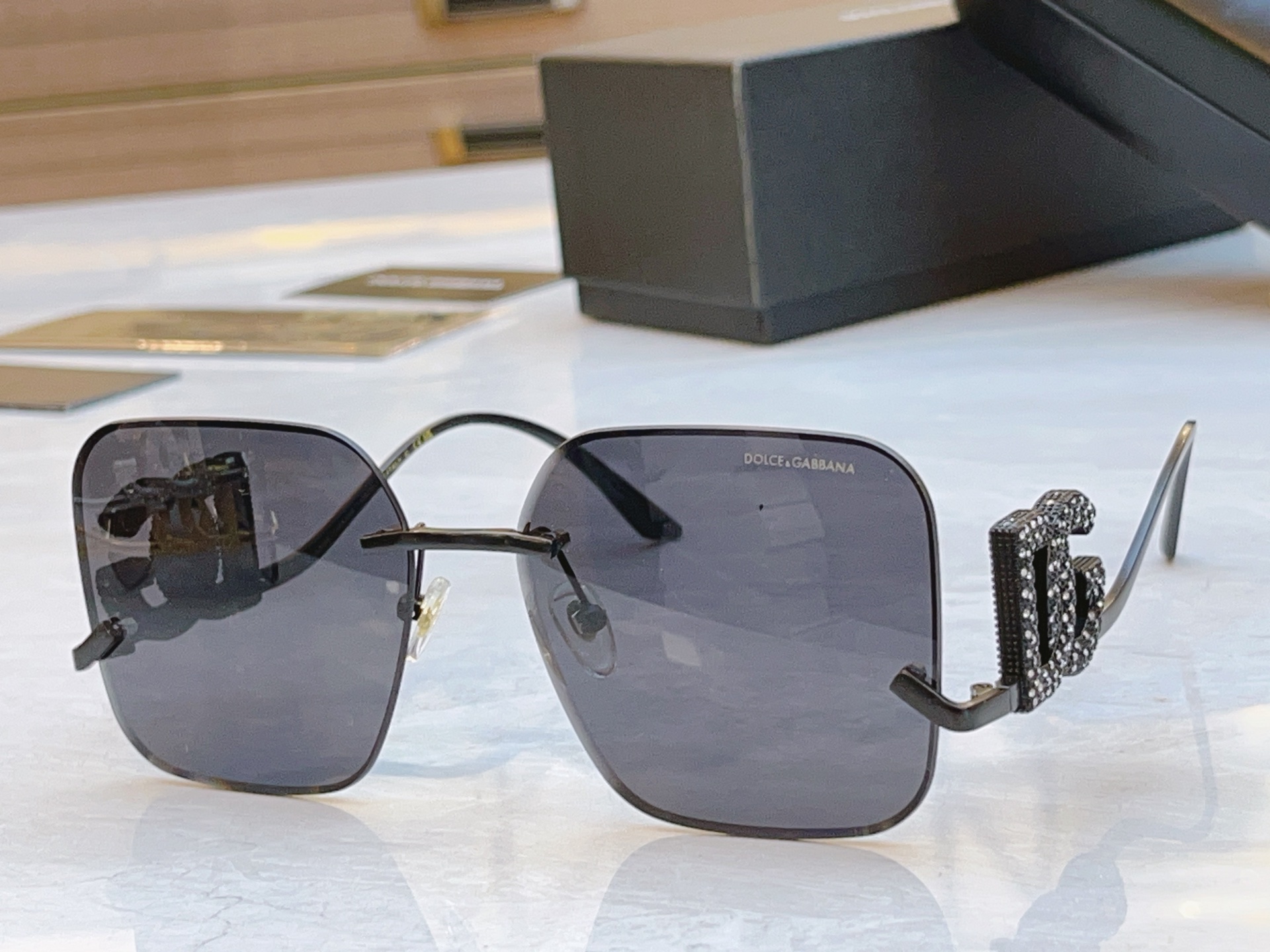 ，【DOLCE & GABBAN*】D*G新款太阳镜，MODEL：DG6661，SIZE：59口16-1