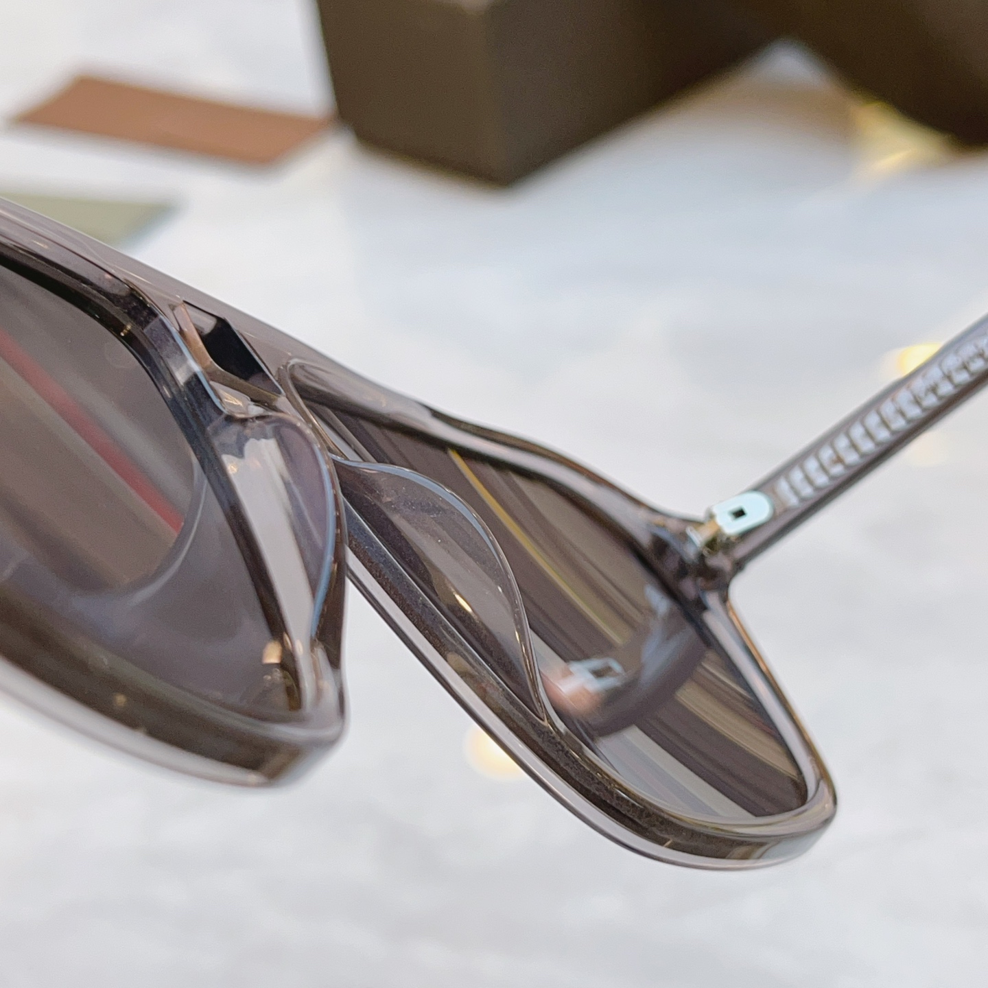 ，【TOM FOR*】汤姆*福特新款太阳镜🕶️，MODEL：FT1209，SIZE：56口14-145