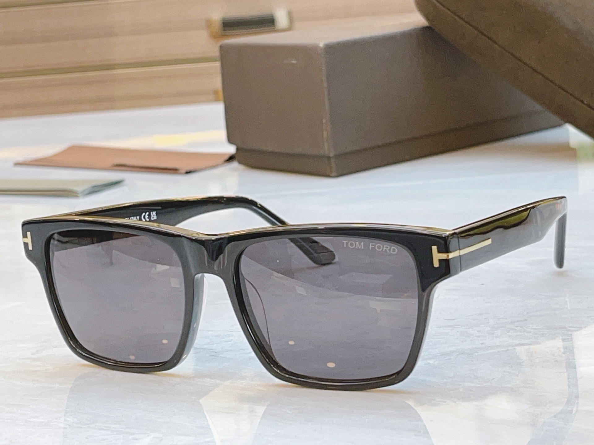 ，【TOM FOR*】汤姆*福特新款太阳镜🕶️，MODEL：FT1205，SIZE：55口20-145