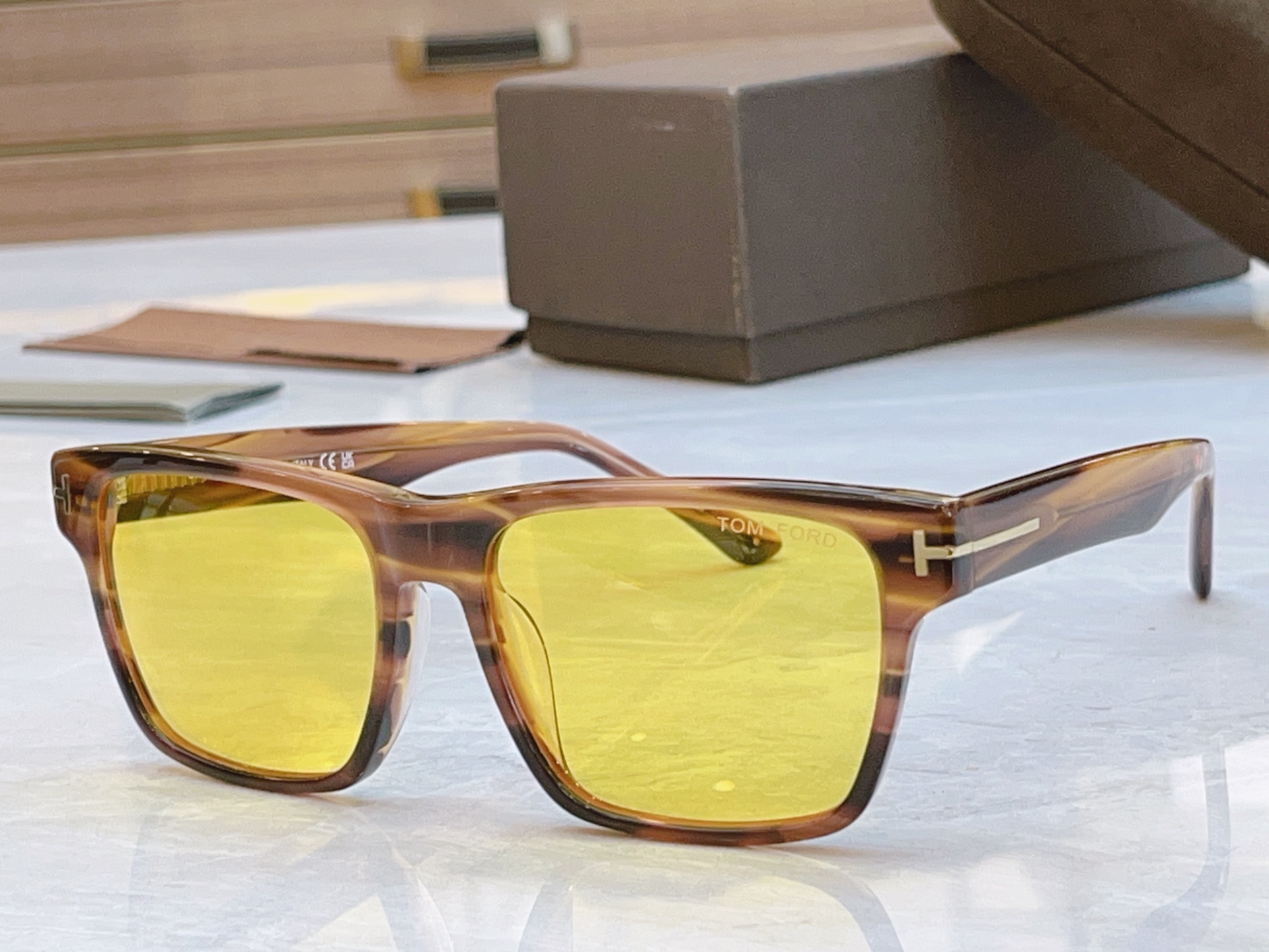，【TOM FOR*】汤姆*福特新款太阳镜🕶️，MODEL：FT1205，SIZE：55口20-145