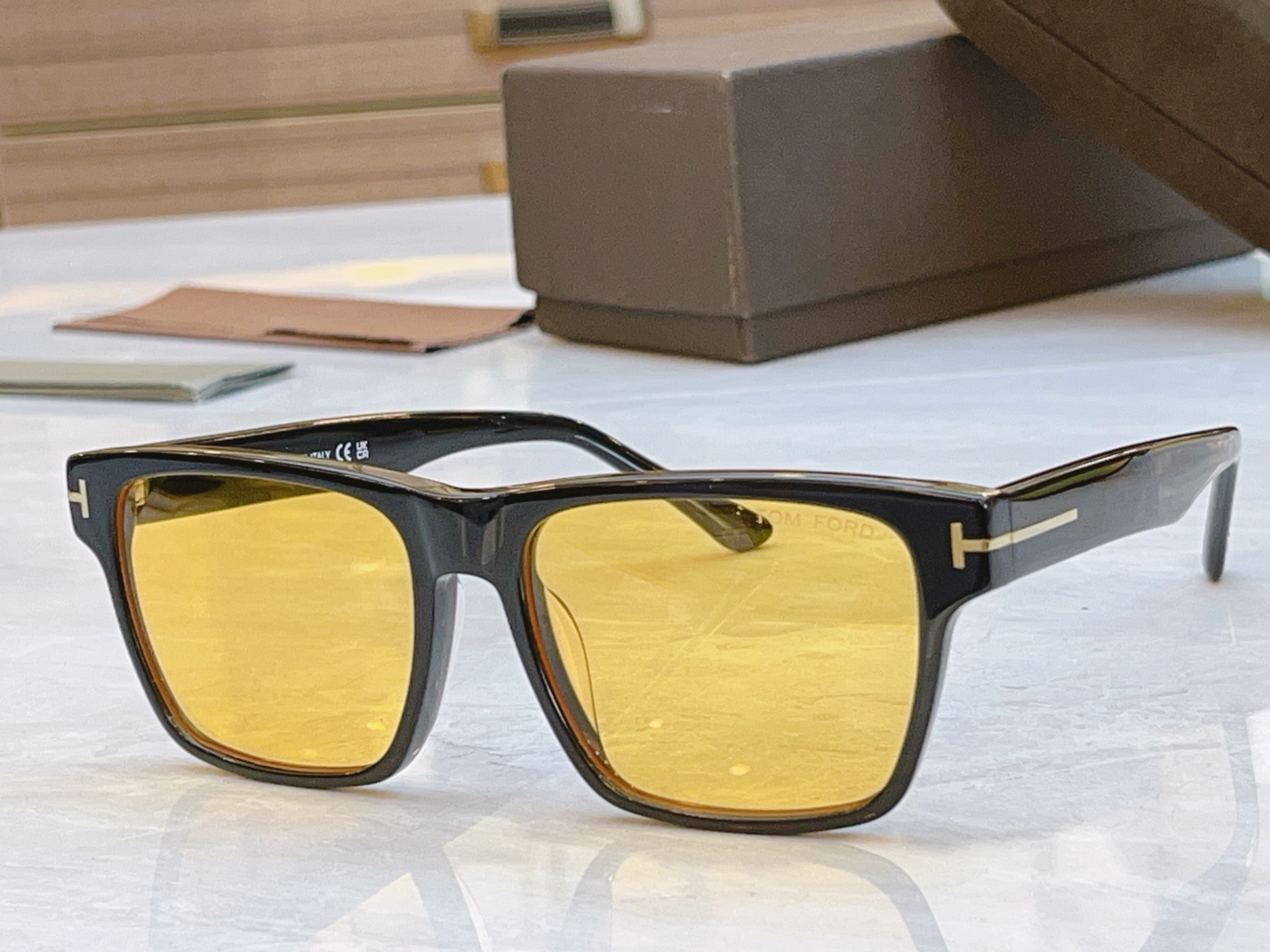 ，【TOM FOR*】汤姆*福特新款太阳镜🕶️，MODEL：FT1205，SIZE：55口20-145
