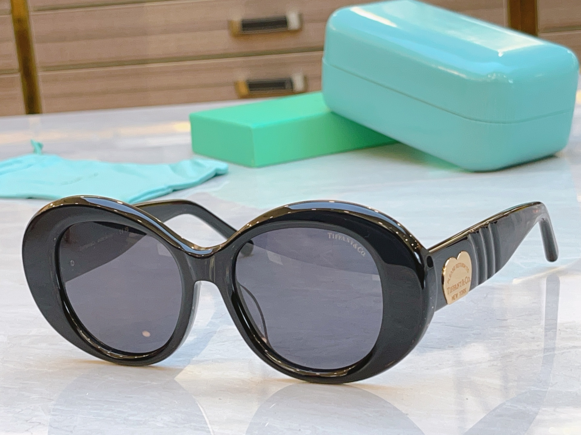，【Tiffany & Co.】蒂芙*尼新款太阳镜🕶️，Mod：TF5024，Size：51口18-14
