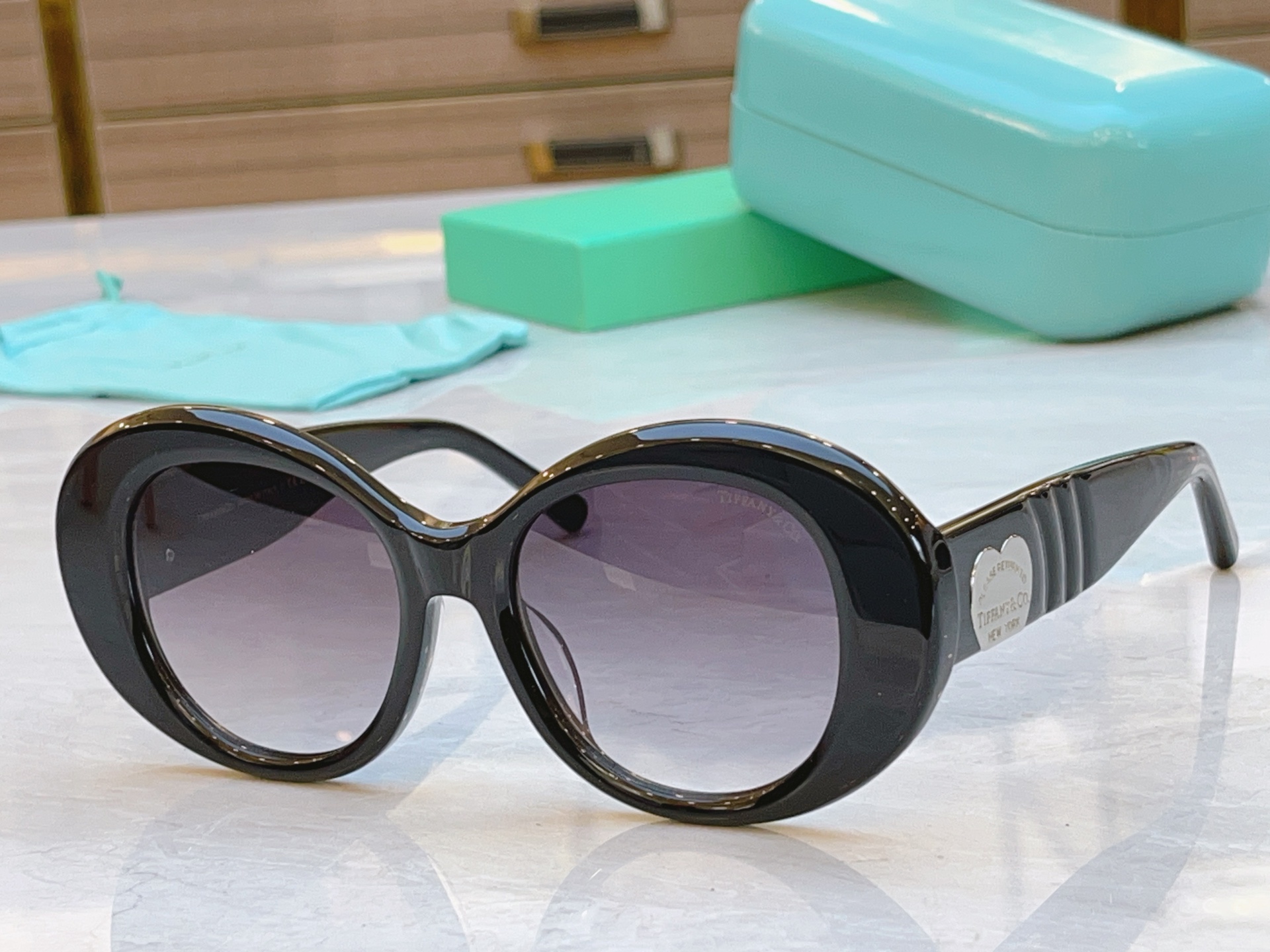 ，【Tiffany & Co.】蒂芙*尼新款太阳镜🕶️，Mod：TF5024，Size：51口18-14
