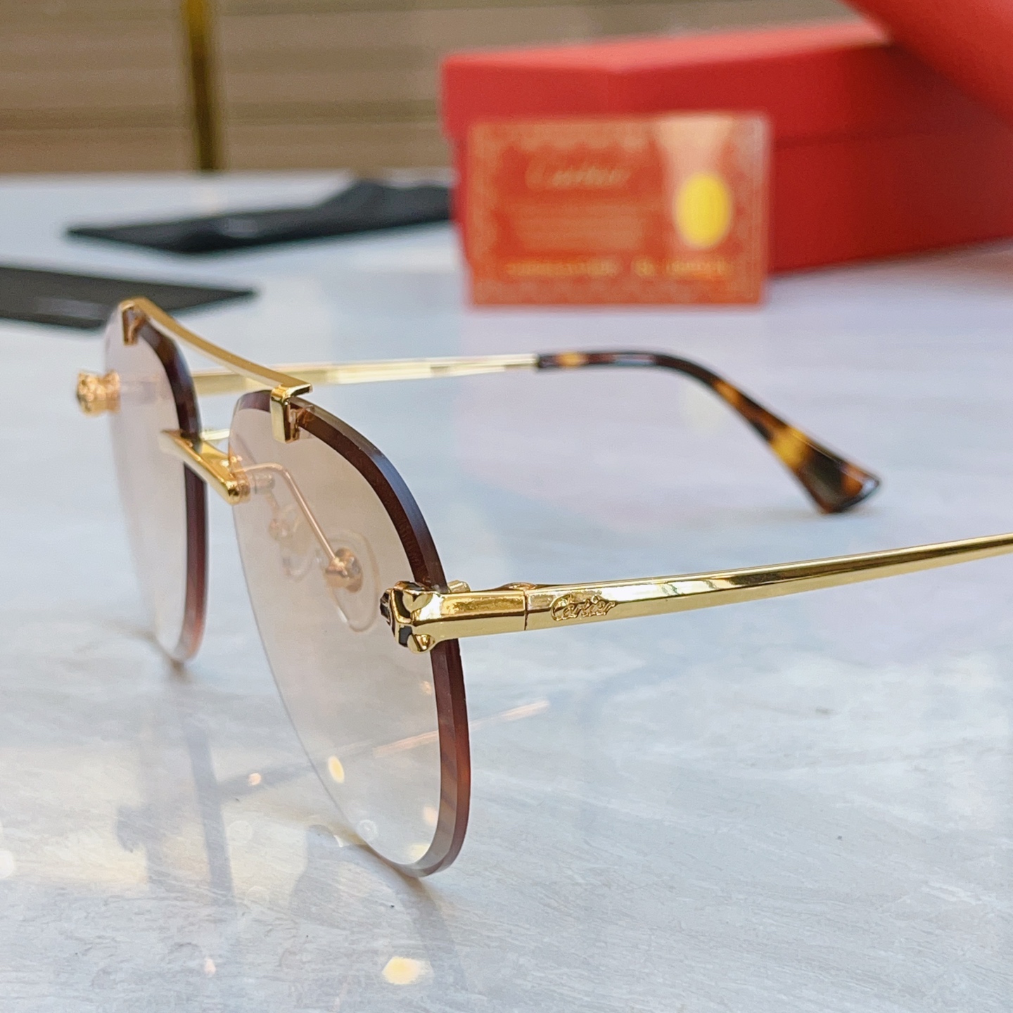 ，【CARTIE*】卡地*亚新款太阳镜，CT01586O，size60口18-142