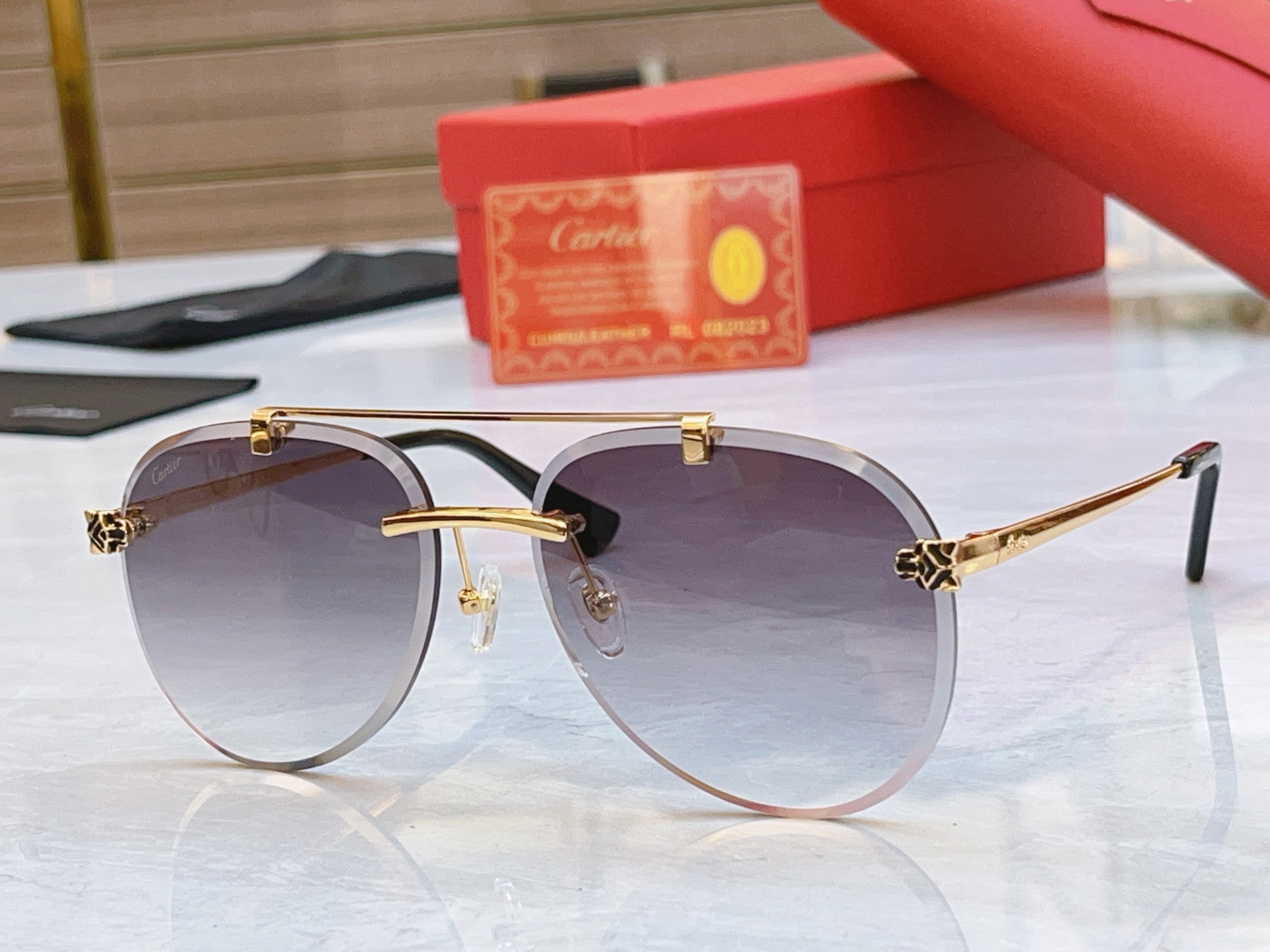 ，【CARTIE*】卡地*亚新款太阳镜，CT01586O，size60口18-142