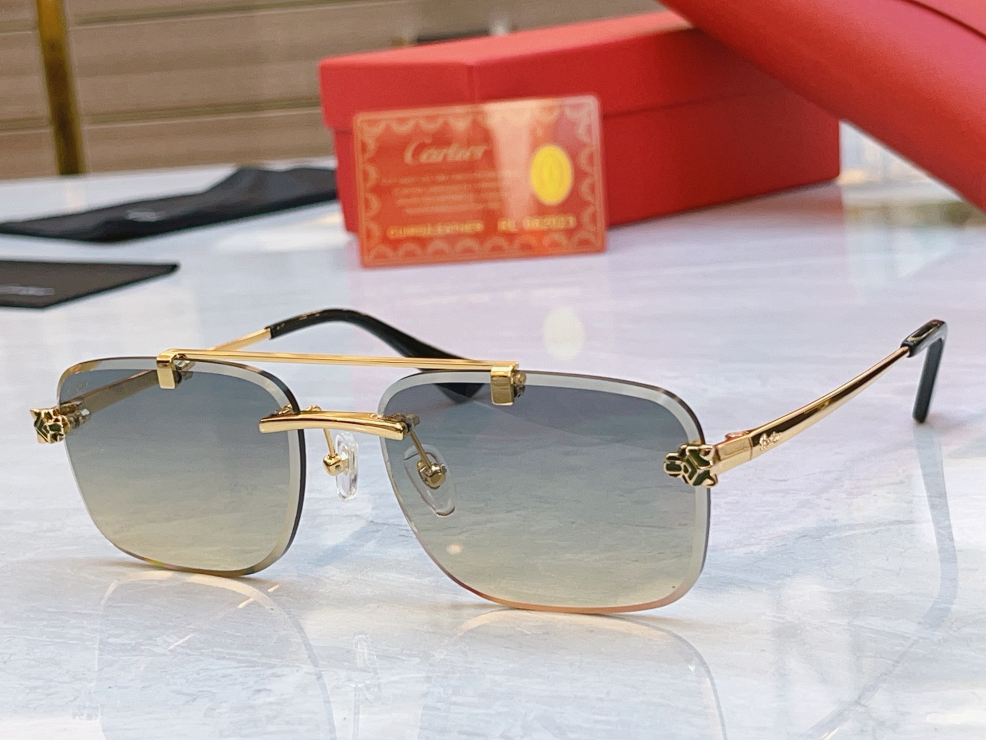 ，【CARTIE*】卡地*亚新款太阳镜，CT01586O，size60口18-142