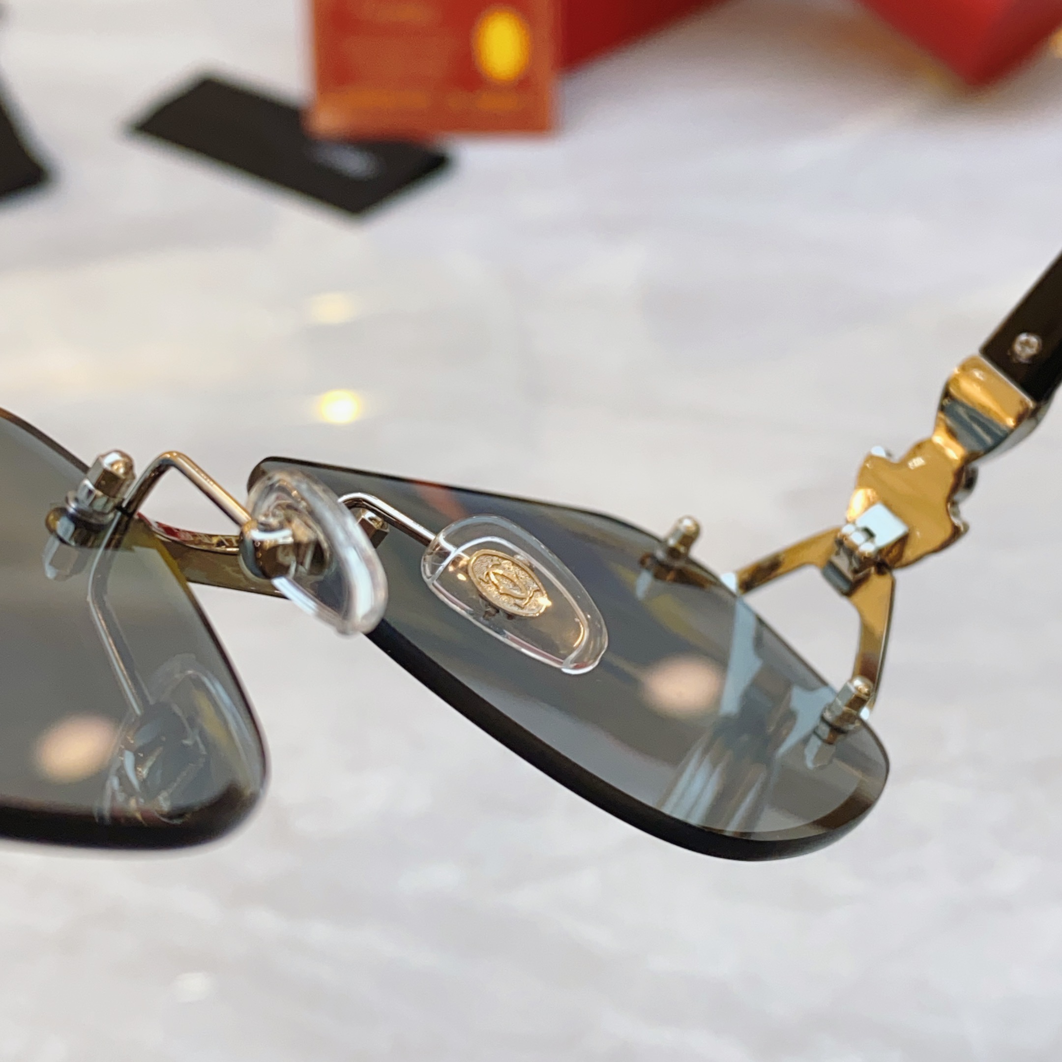 ，【CARTIE*】卡地*亚新款太阳镜，CT01477O，size59口17-140