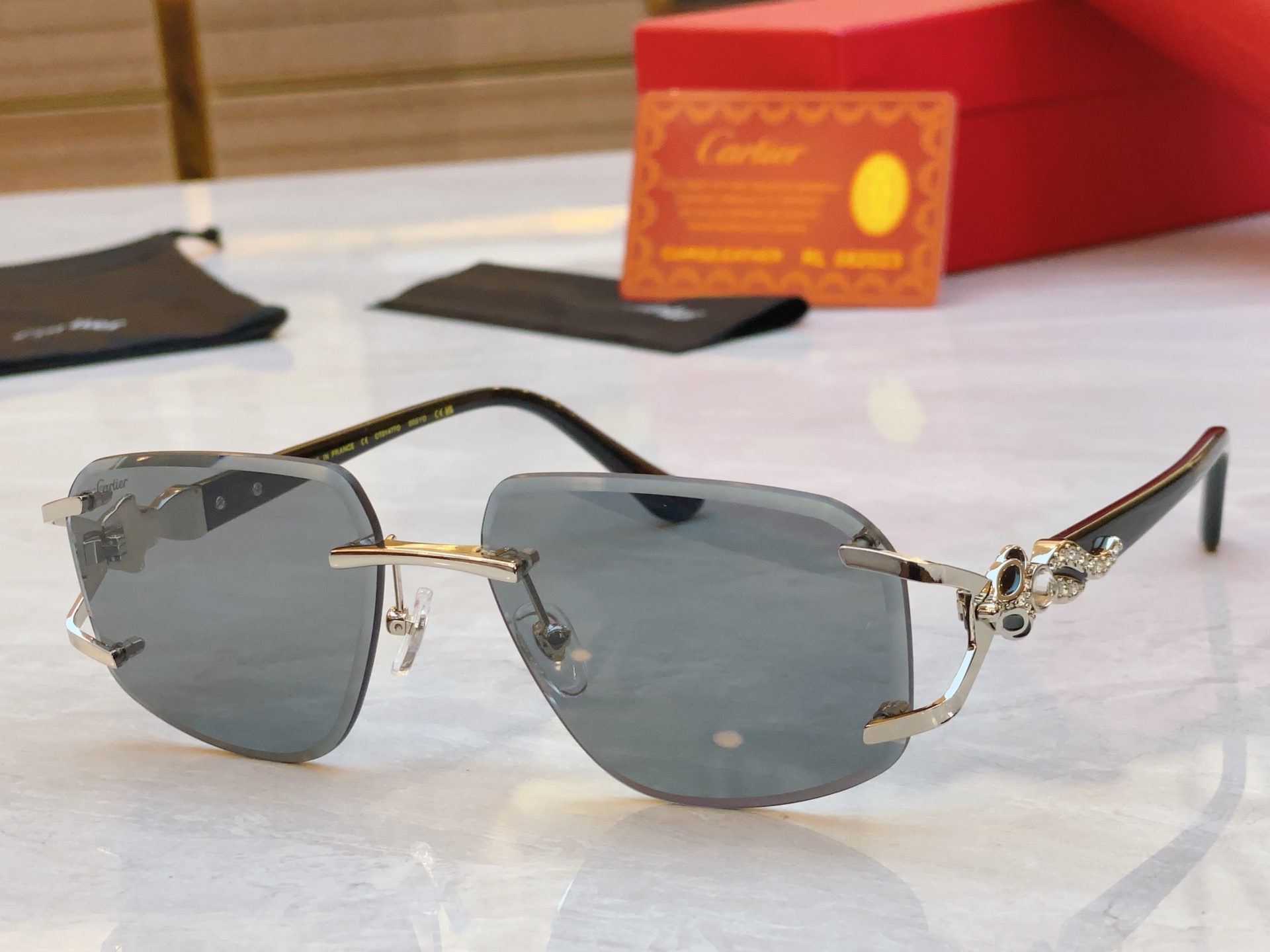 ，【CARTIE*】卡地*亚新款太阳镜，CT01477O，size59口17-140