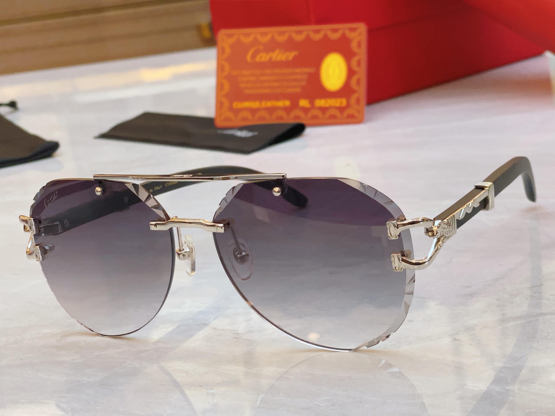 ，【CARTIE*】卡地*亚新款太阳镜，CT0532S ，size61口15-140