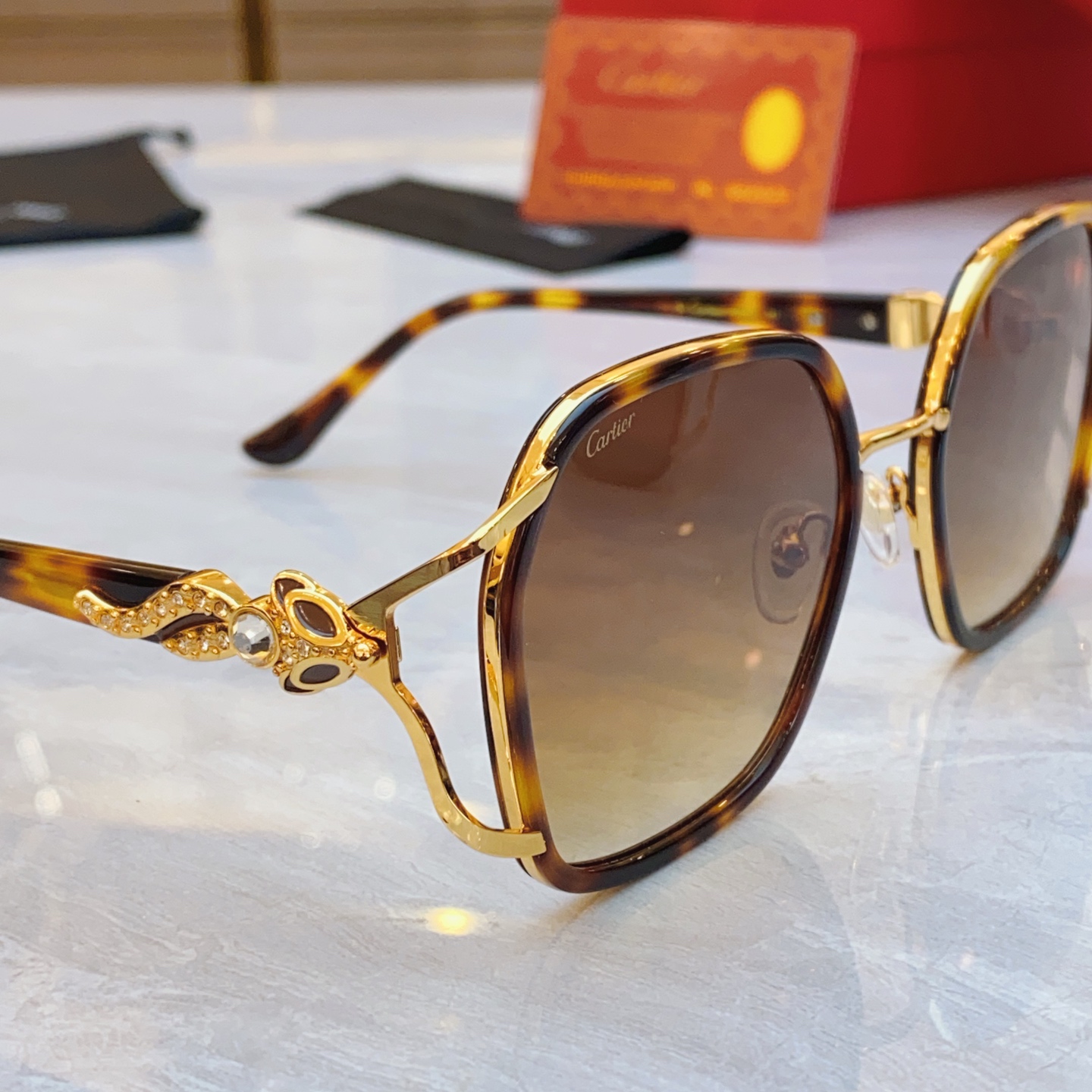 ，【CARTIE*】卡地*亚新款太阳镜，CT01476O，size56口21-140