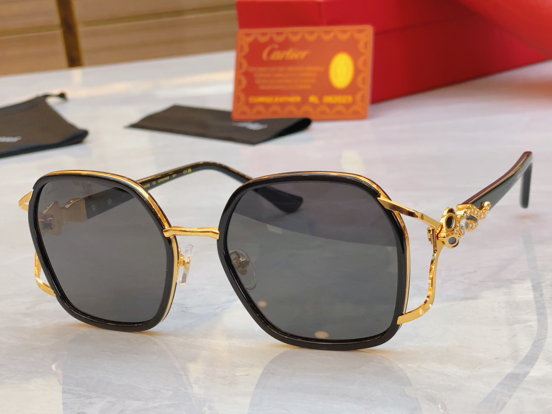 ，【CARTIE*】卡地*亚新款太阳镜，CT01476O，size56口21-140