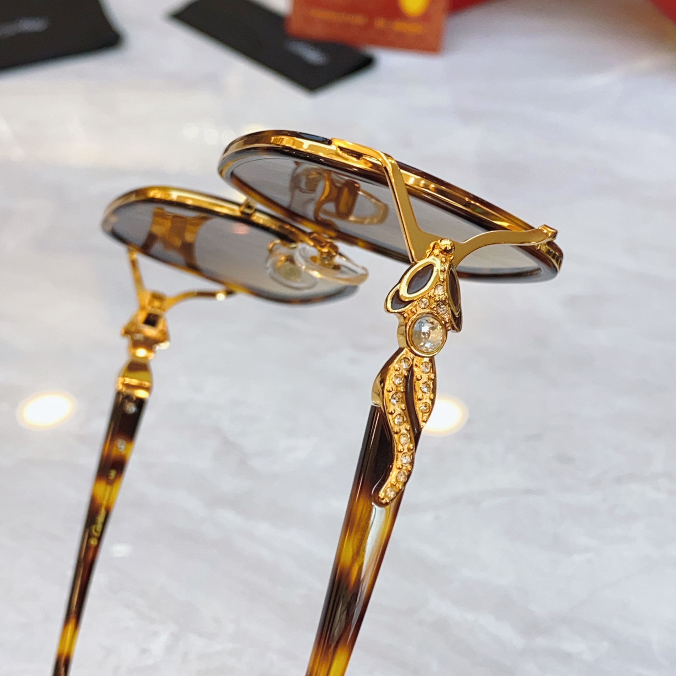 ，【CARTIE*】卡地*亚新款太阳镜，CT01476O，size56口21-140