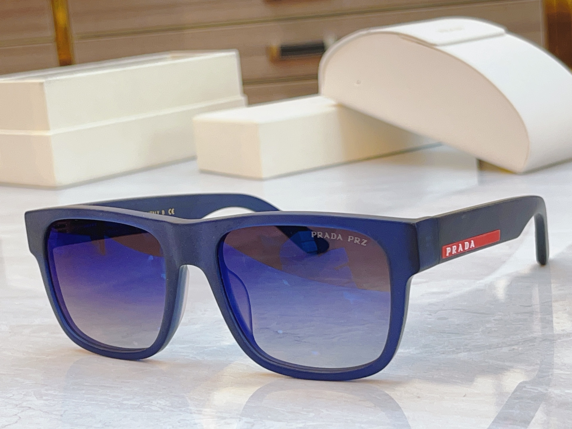 ，【PRAD*】普拉*达新款太阳镜🕶️，MODEL：PS072S，SIZE：53口19-145