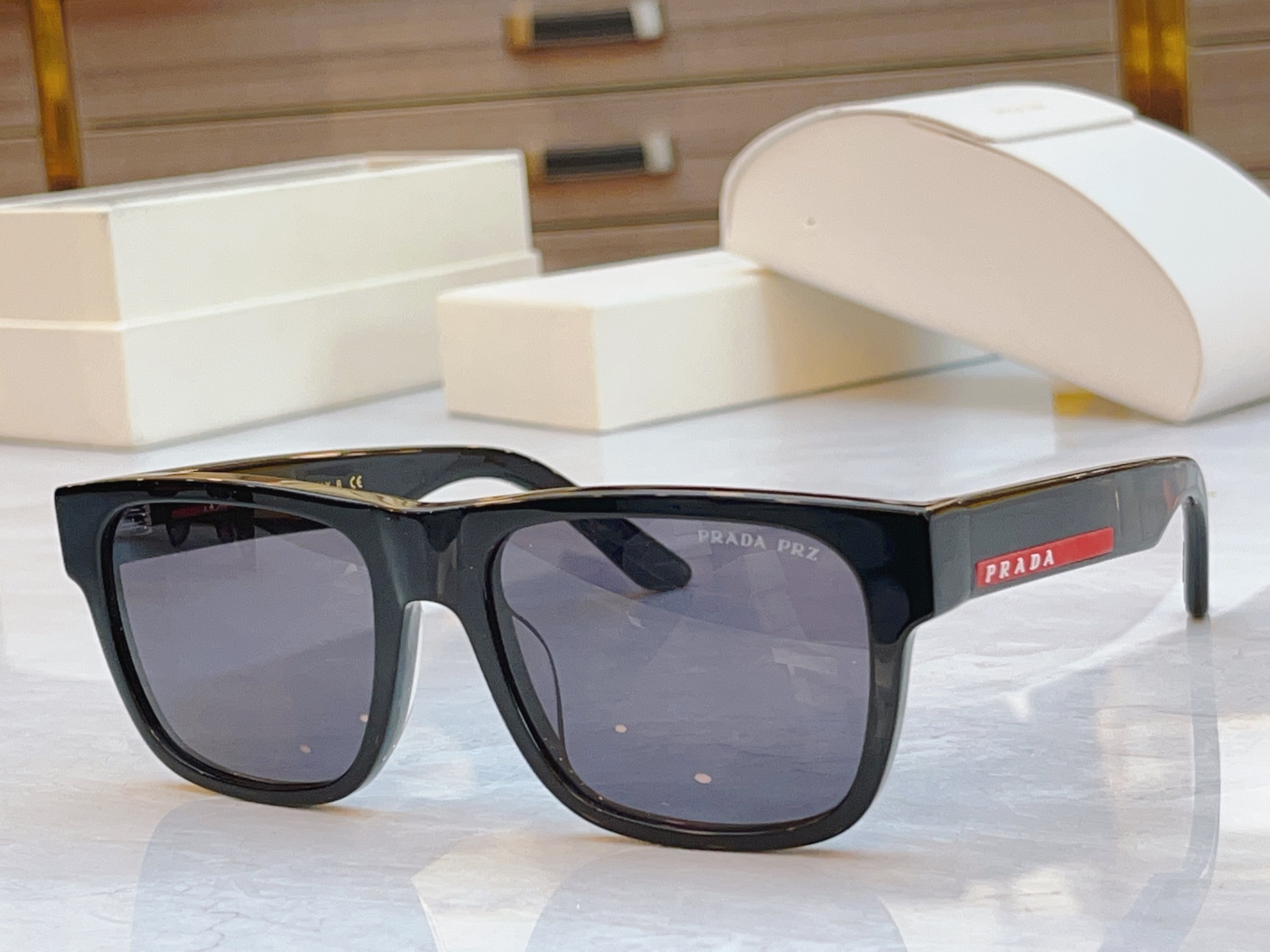 ，【PRAD*】普拉*达新款太阳镜🕶️，MODEL：PS072S，SIZE：53口19-145