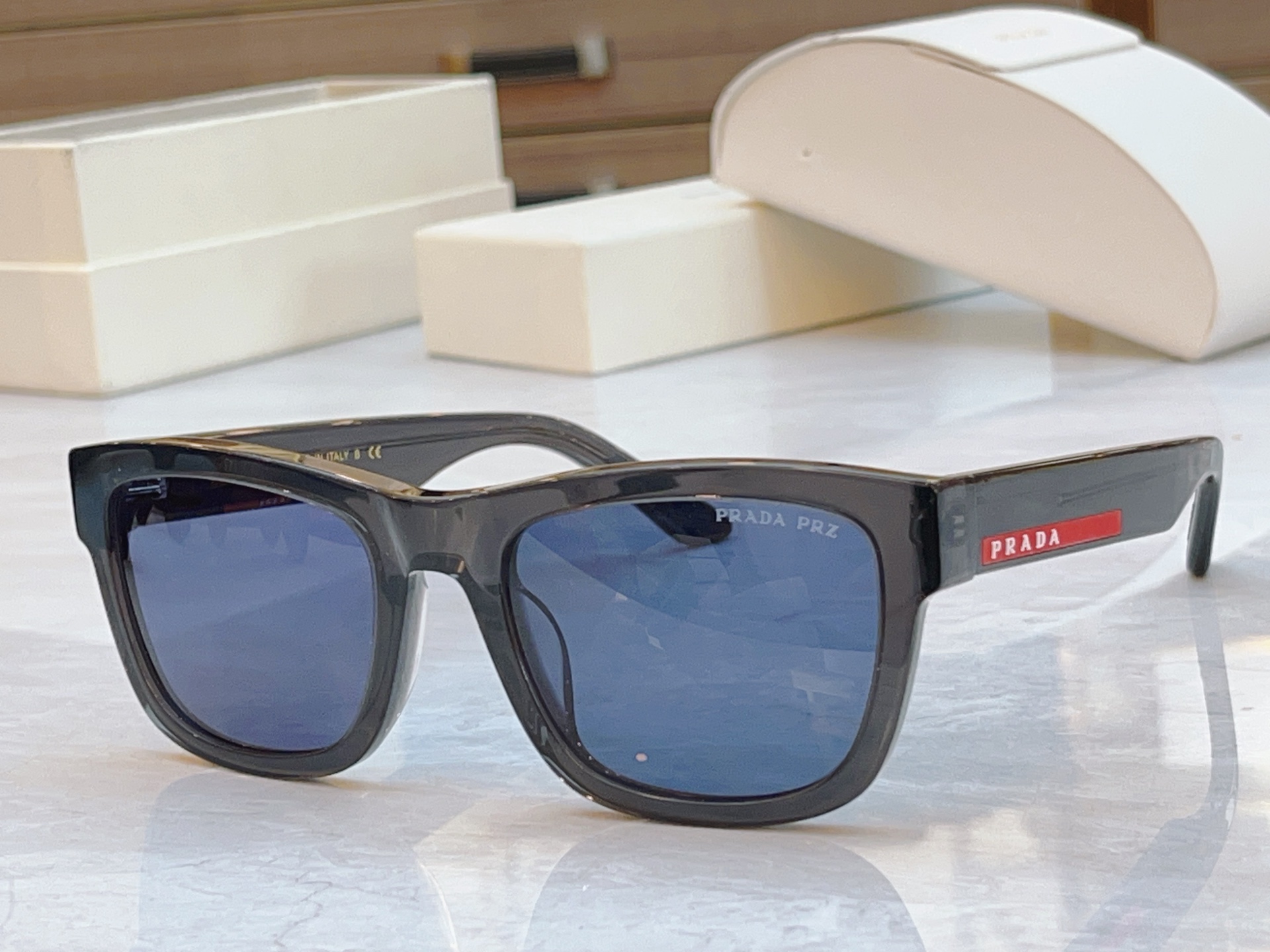 ，【PRAD*】普拉*达新款太阳镜🕶️，MODEL：PS01ZS，SIZE：53口22-145