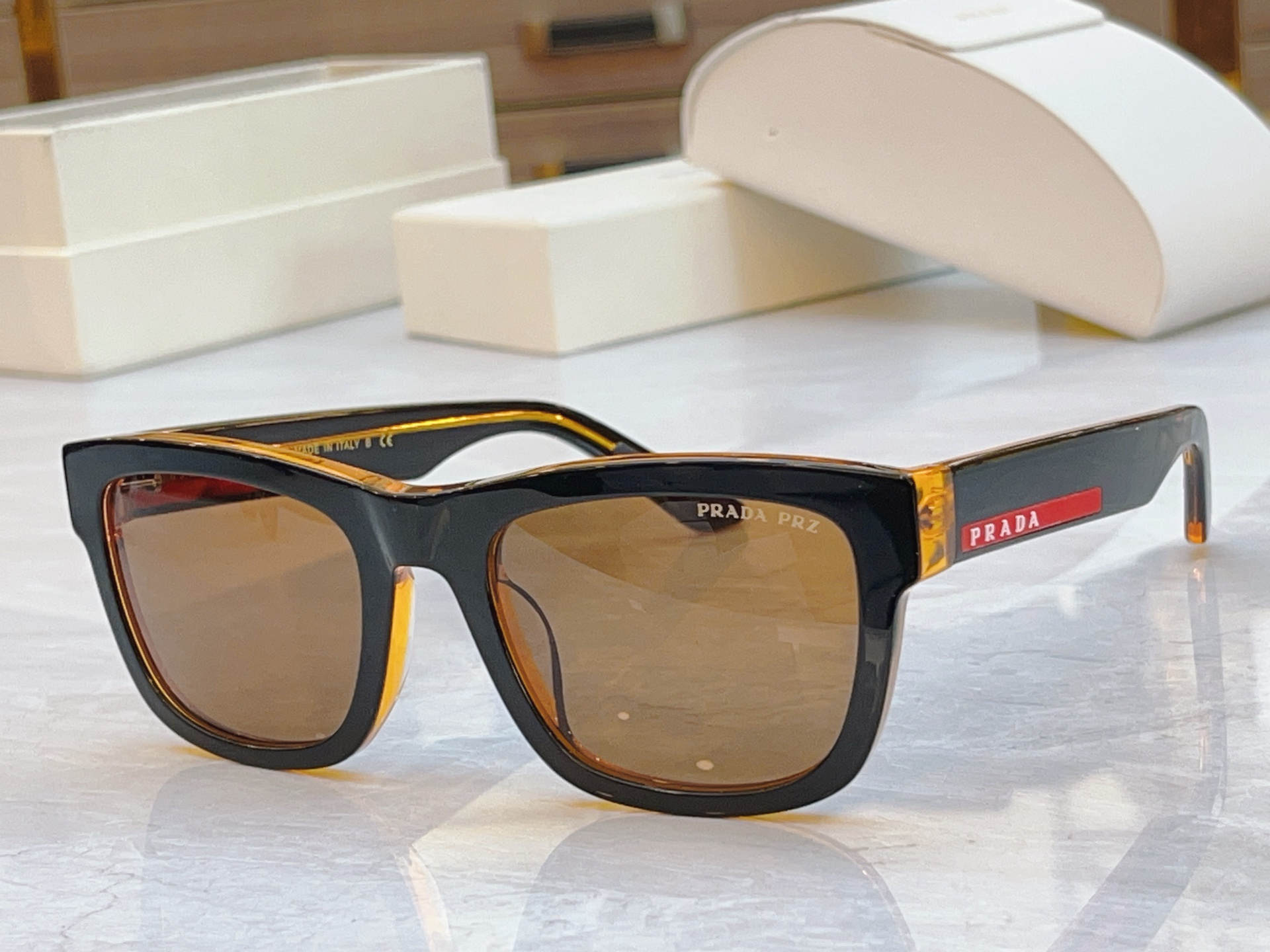 ，【PRAD*】普拉*达新款太阳镜🕶️，MODEL：PS01ZS，SIZE：53口22-145
