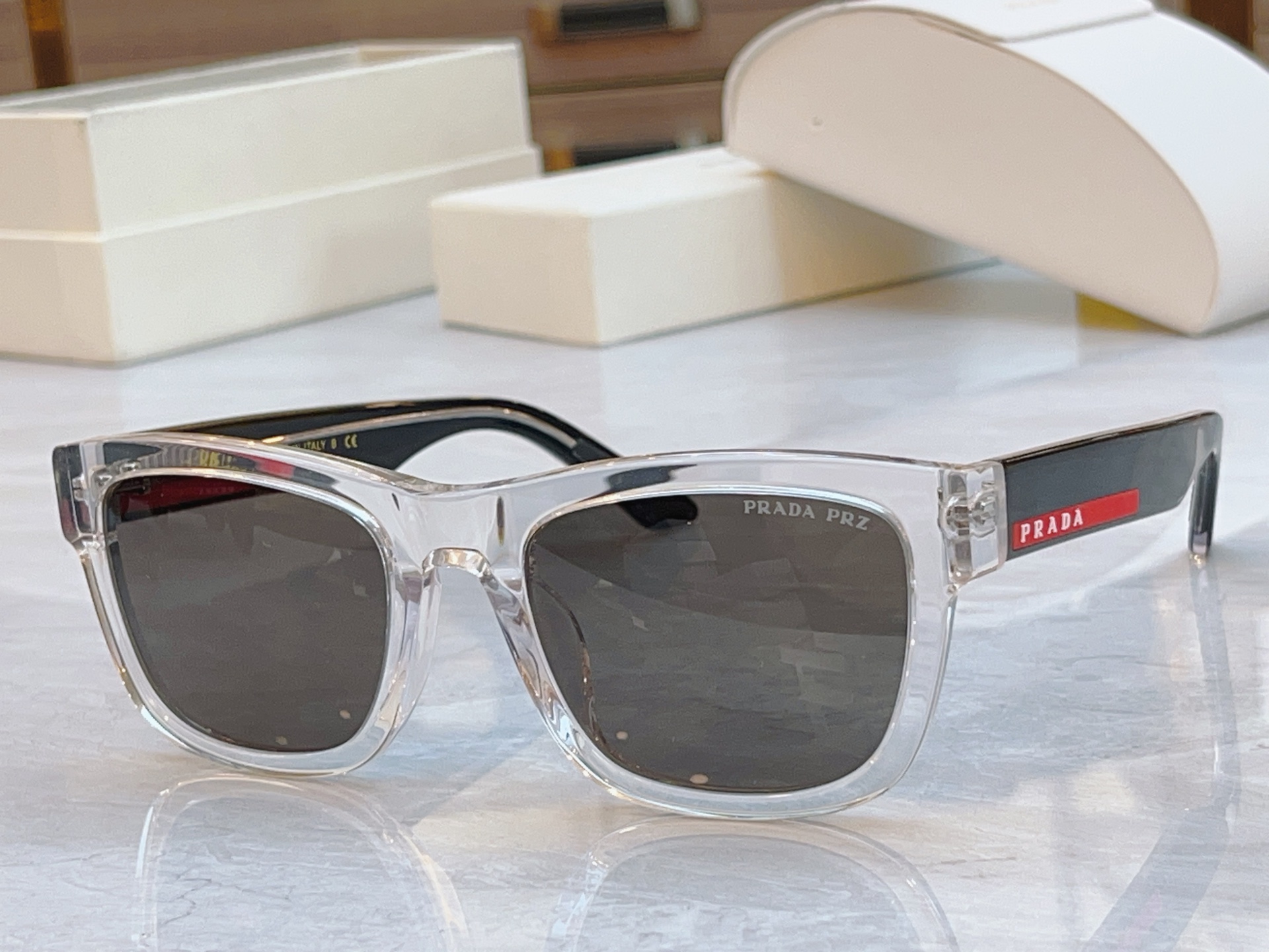 ，【PRAD*】普拉*达新款太阳镜🕶️，MODEL：PS01ZS，SIZE：53口22-145