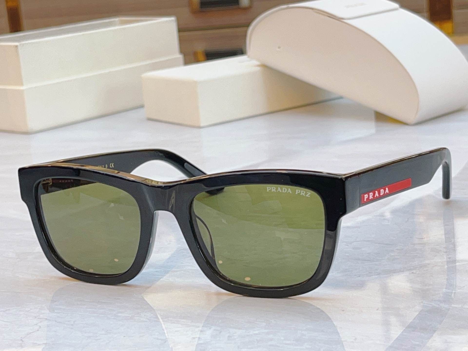 ，【PRAD*】普拉*达新款太阳镜🕶️，MODEL：PS01ZS，SIZE：53口22-145