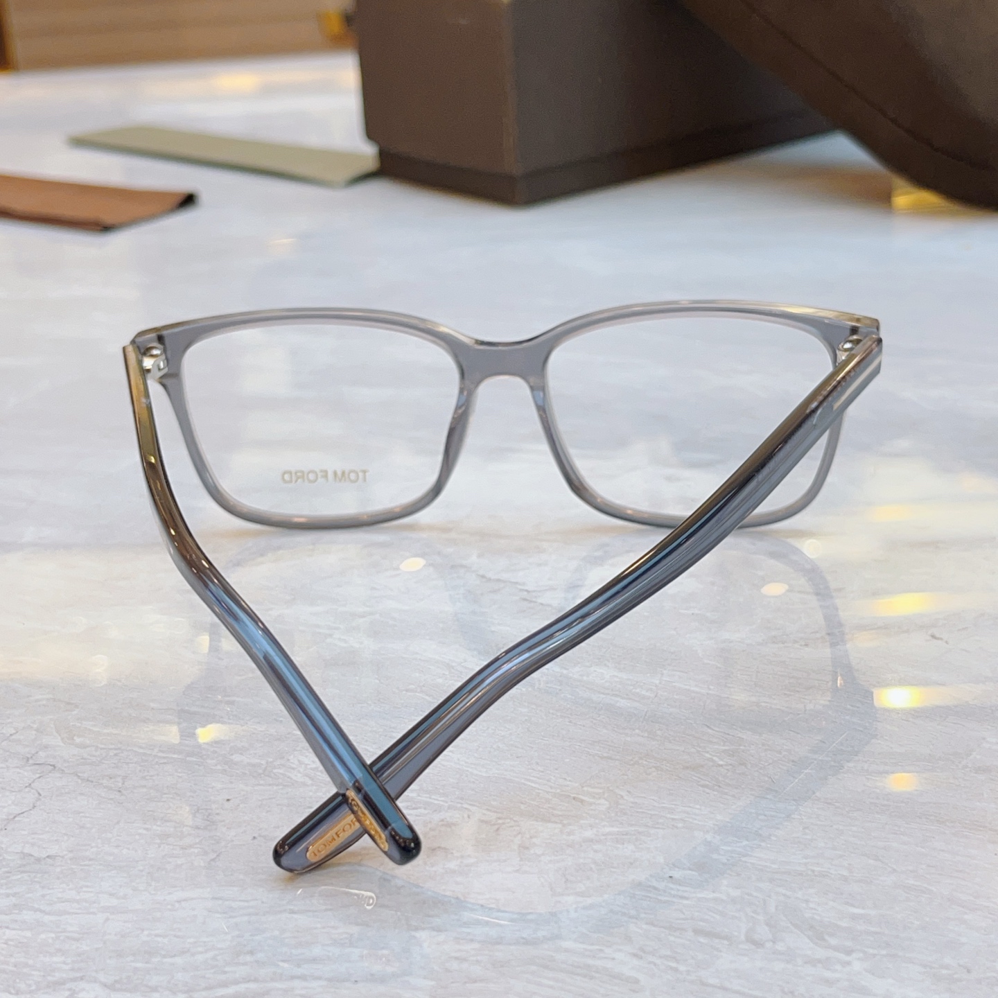 ，【TOM FOR*】汤姆*福特新款太阳镜🕶️，MODEL：TF5928，SIZE：53口19-145