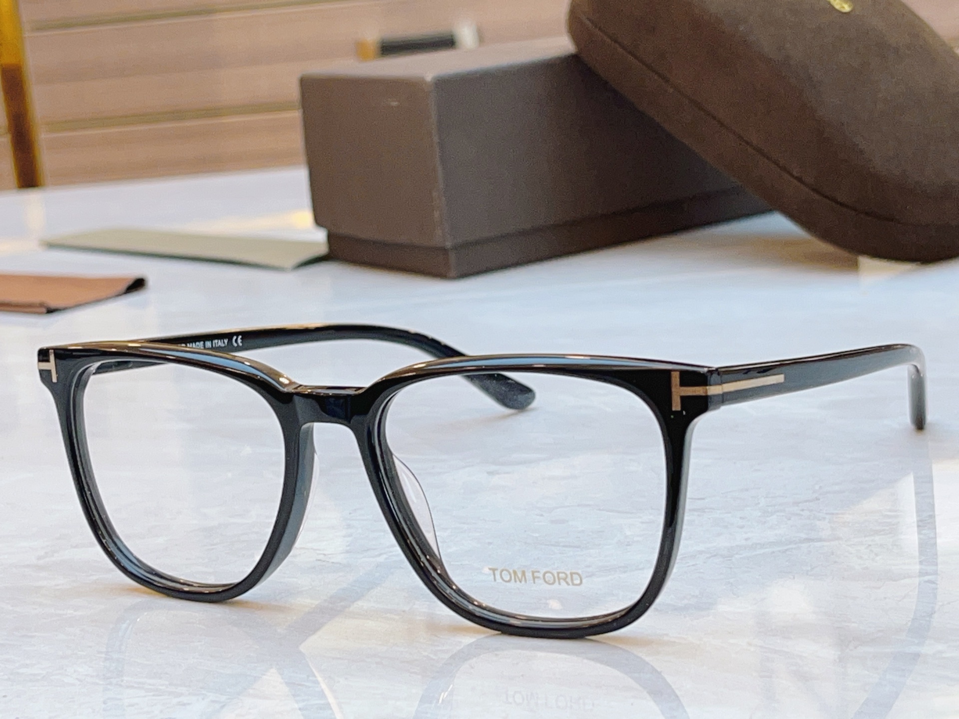 ，【TOM FOR*】汤姆*福特新款太阳镜🕶️，MODEL：TF5929，SIZE：54口18-145