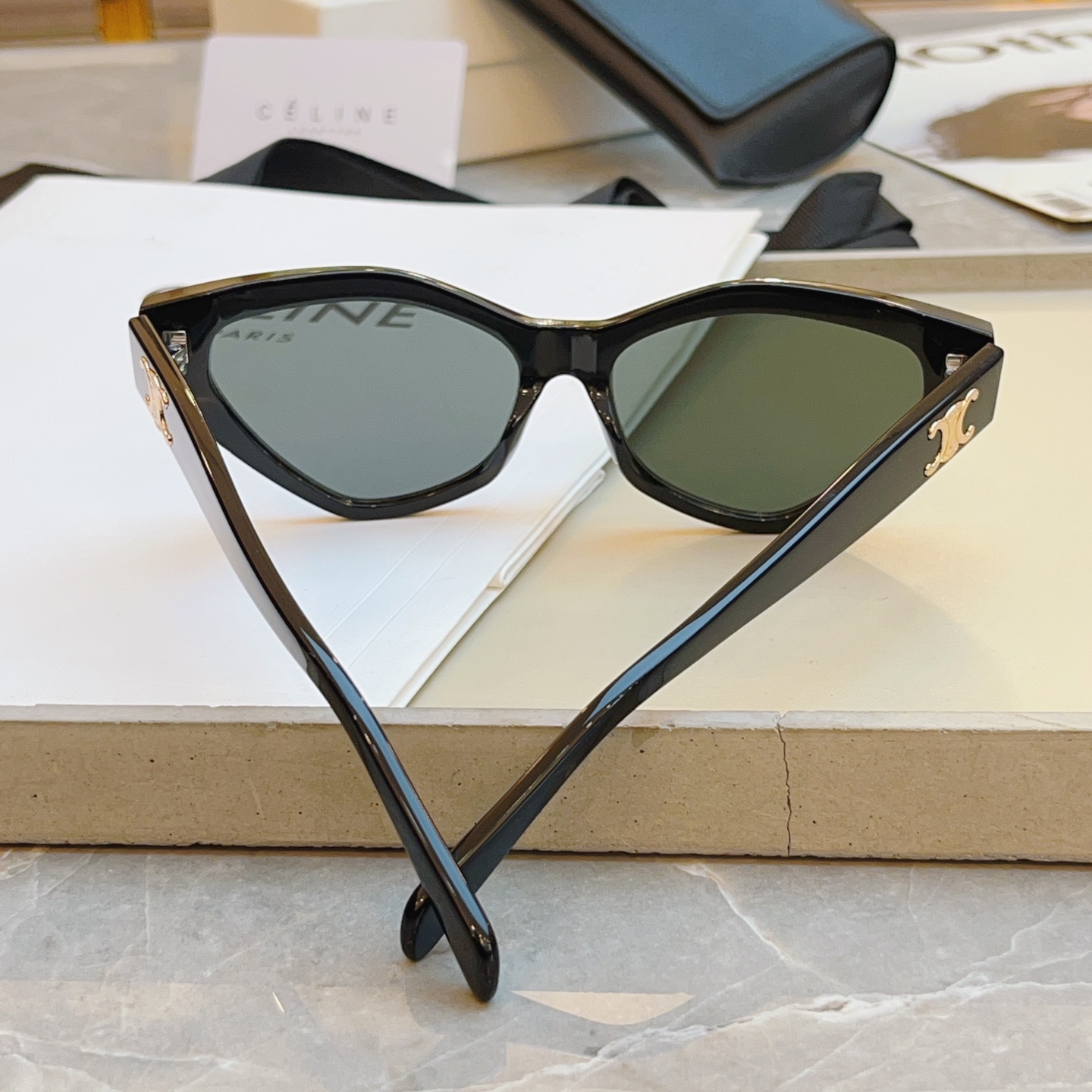 ，【CELIN*】赛*琳新款太阳镜， MODELCL40323，SIZE 55口16-140