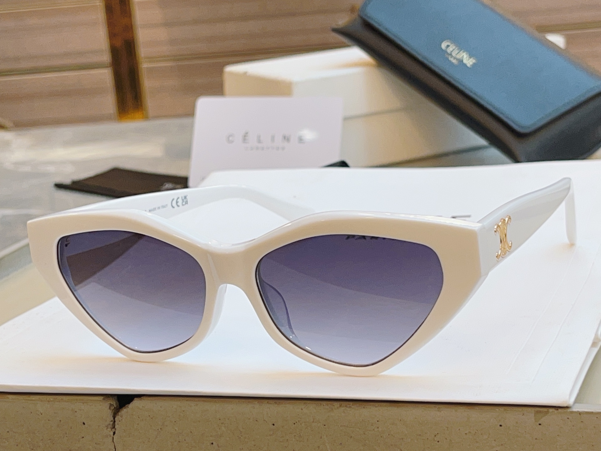 ，【CELIN*】赛*琳新款太阳镜， MODELCL40323，SIZE 55口16-140